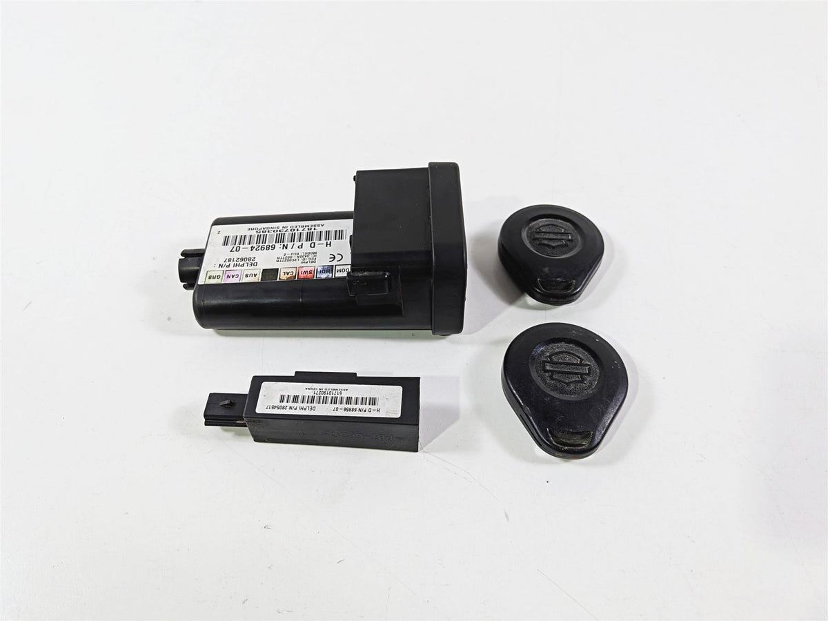 2011 Harley Touring FLHTCU CVO Electra Glide Tssm Module Fob & Antenna 68924-07-Mototech271