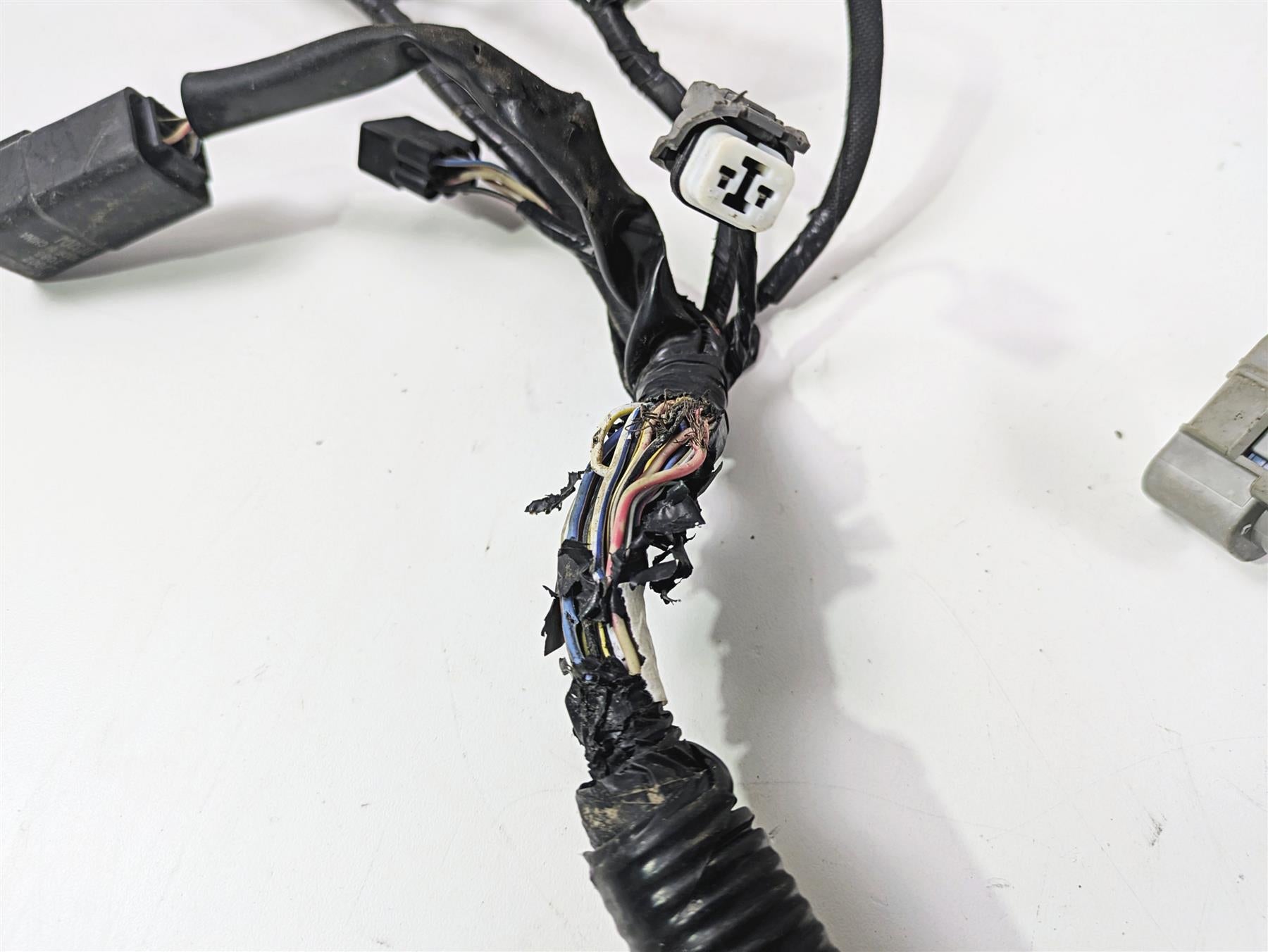2023 Kawasaki ZX1400 ZX14R Ninja Main Wiring Harness Loom FOR PARTS 26031-1937 {{ shop.shopifyCountryName }} - Mototech271