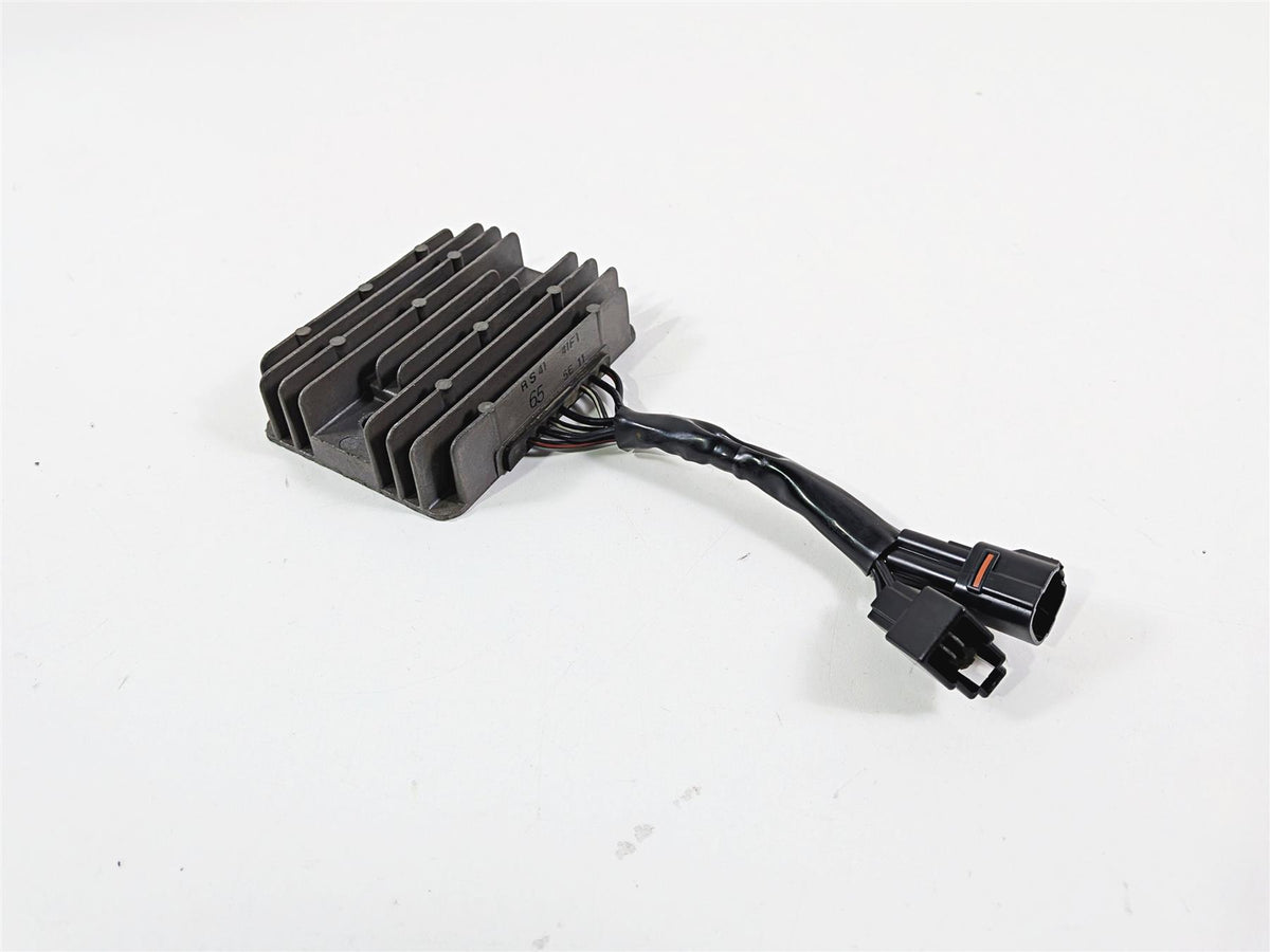 2005 Suzuki VZ800 M50 Boulevard Rectifier Voltage Regulator 32800-47H00 {{ shop.shopifyCountryName }} - Mototech271