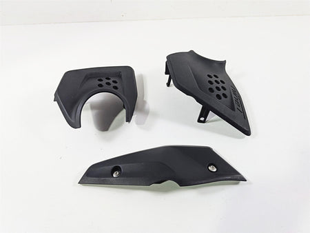 2023 BMW R nineT Scrambler K23 Between Leg Infill Fairing Set 46639444065 {{ shop.shopifyCountryName }} - Mototech271
