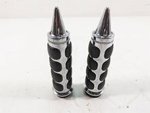 Load image into Gallery viewer, 2011 Harley Touring FLTRU Road Glide Aftermarket Spike Hand Grip Set | Mototech271
