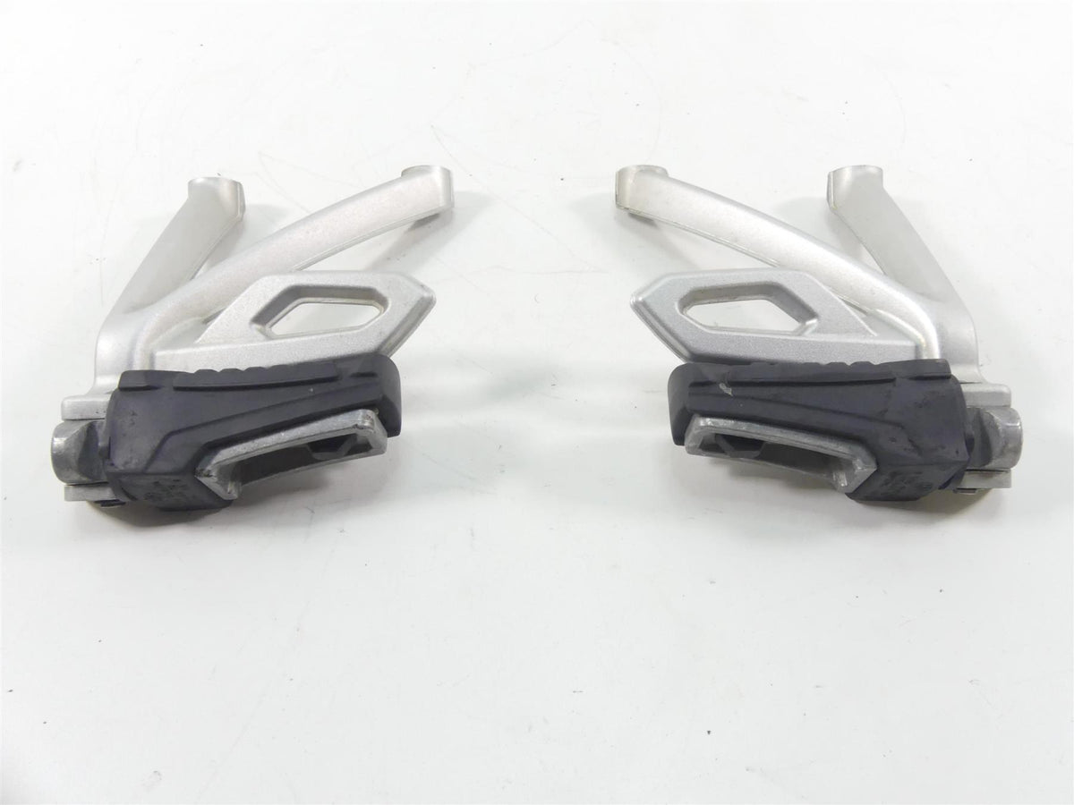 2019 BMW R1250GS K50 Rear Passenger Footpeg Rest Set 46718526741 46718526742 {{ shop.shopifyCountryName }} - Mototech271