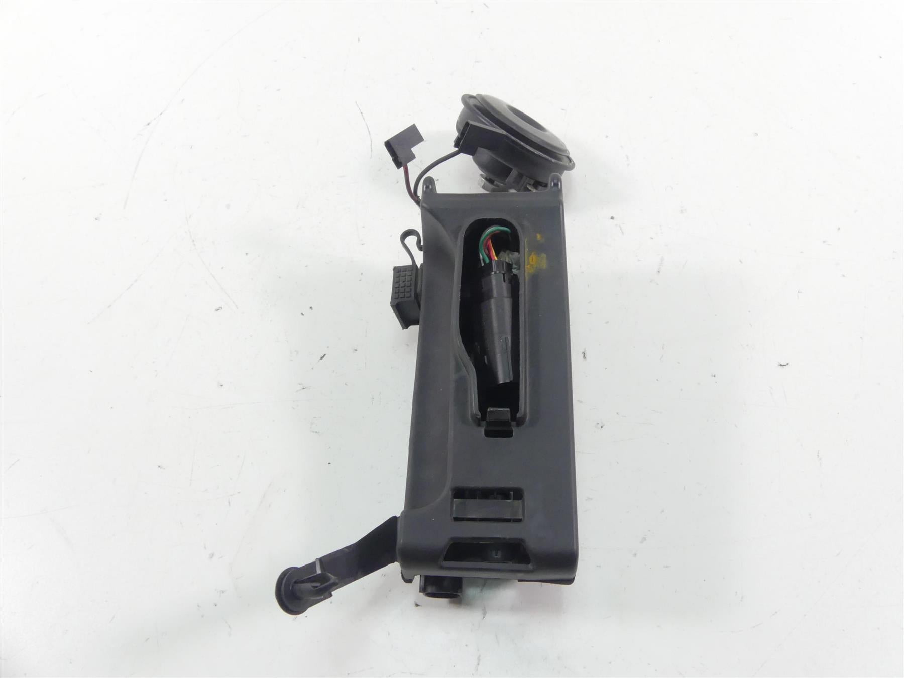 2021 Harley Softail FLSB Sport Glide Horn & Wiring Box 69201654 {{ shop.shopifyCountryName }} - Mototech271