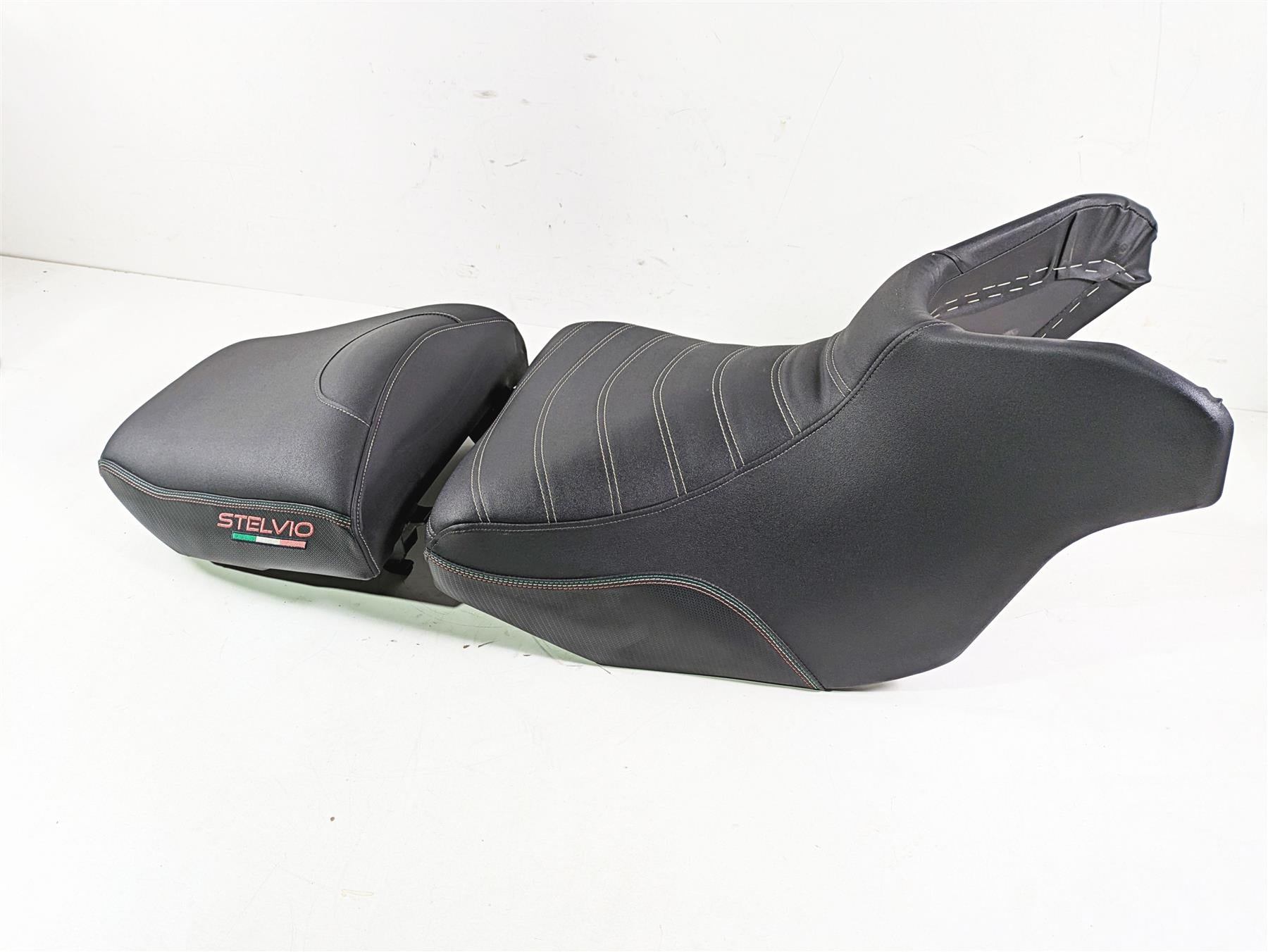 2016 Moto Guzzi Stelvio 1200 8V NTX Tappezzeria Italia Seat Set 88617600A2 {{ shop.shopifyCountryName }} - Mototech271