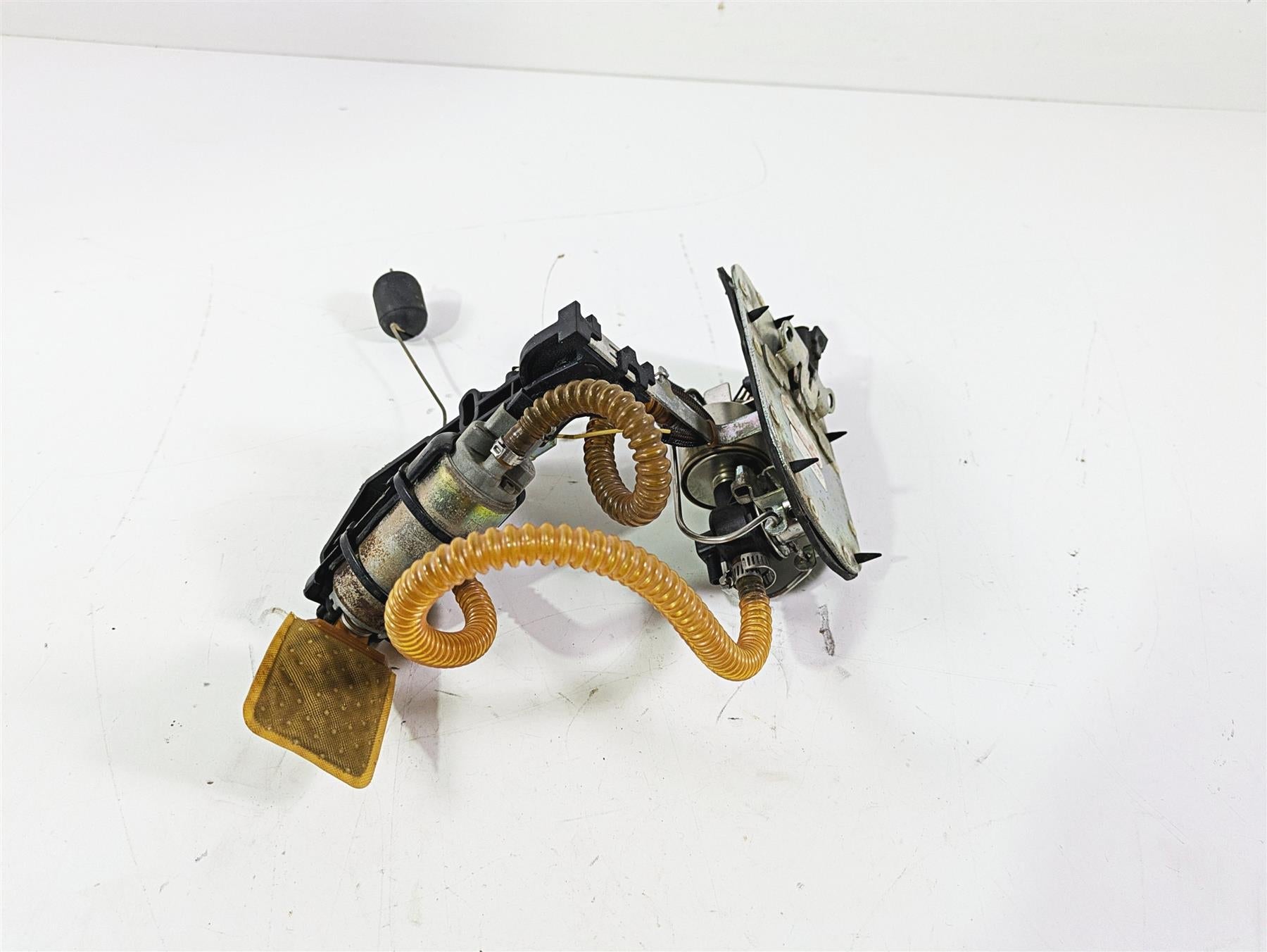 2004 Harley FLSTCI Softail Heritage Fuel Gas Petrol Pump 62897-01B 75132-01D {{ shop.shopifyCountryName }} - Mototech271