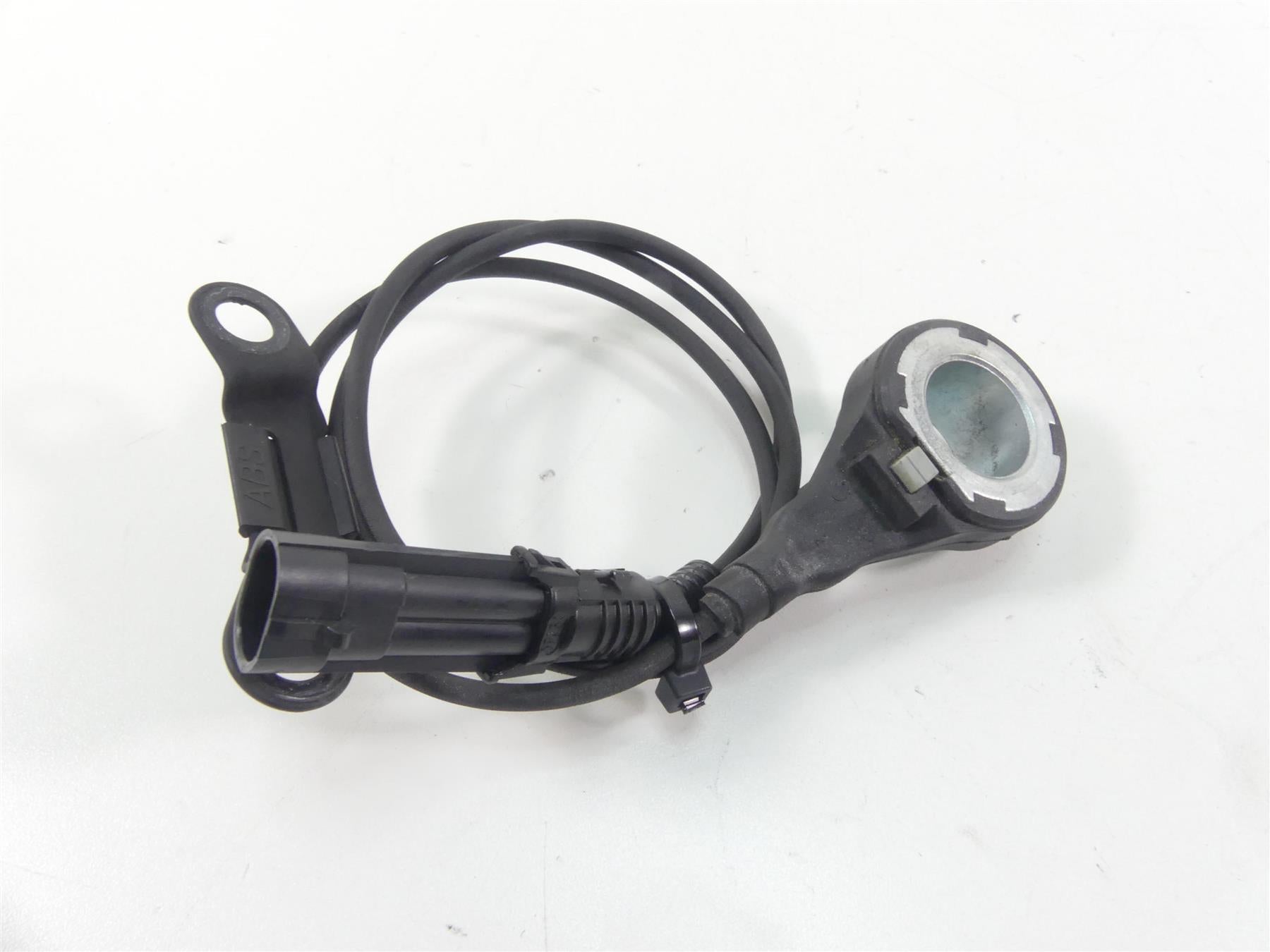 2016 Harley Touring FLHTP Electra Glide Front Abs Brake Speed Sensor 32700015 | Mototech271