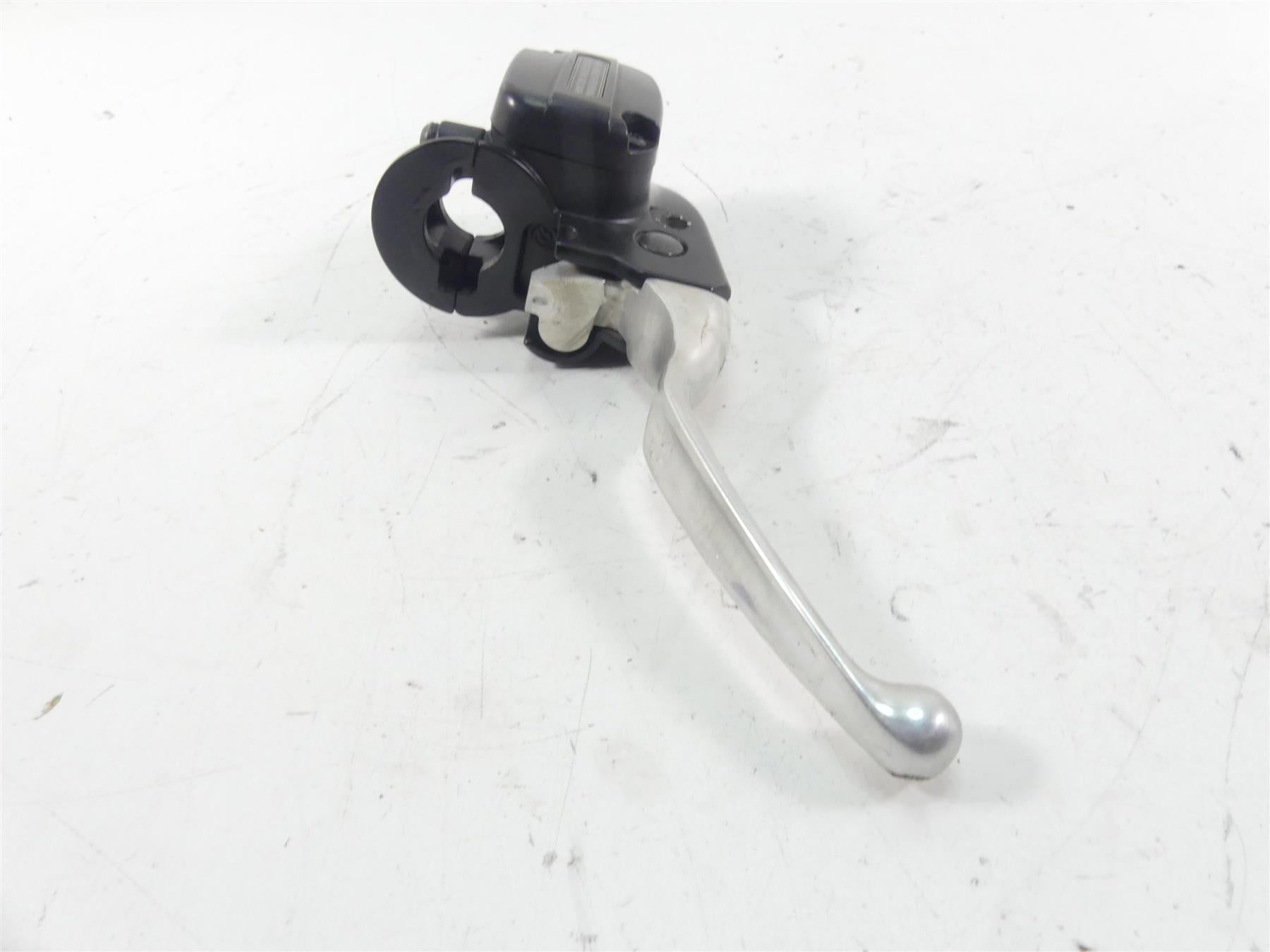 2013 Harley VRSCDX Night Rod Special Front Brake Master Cylinder 11/16 44551-08F {{ shop.shopifyCountryName }} - Mototech271