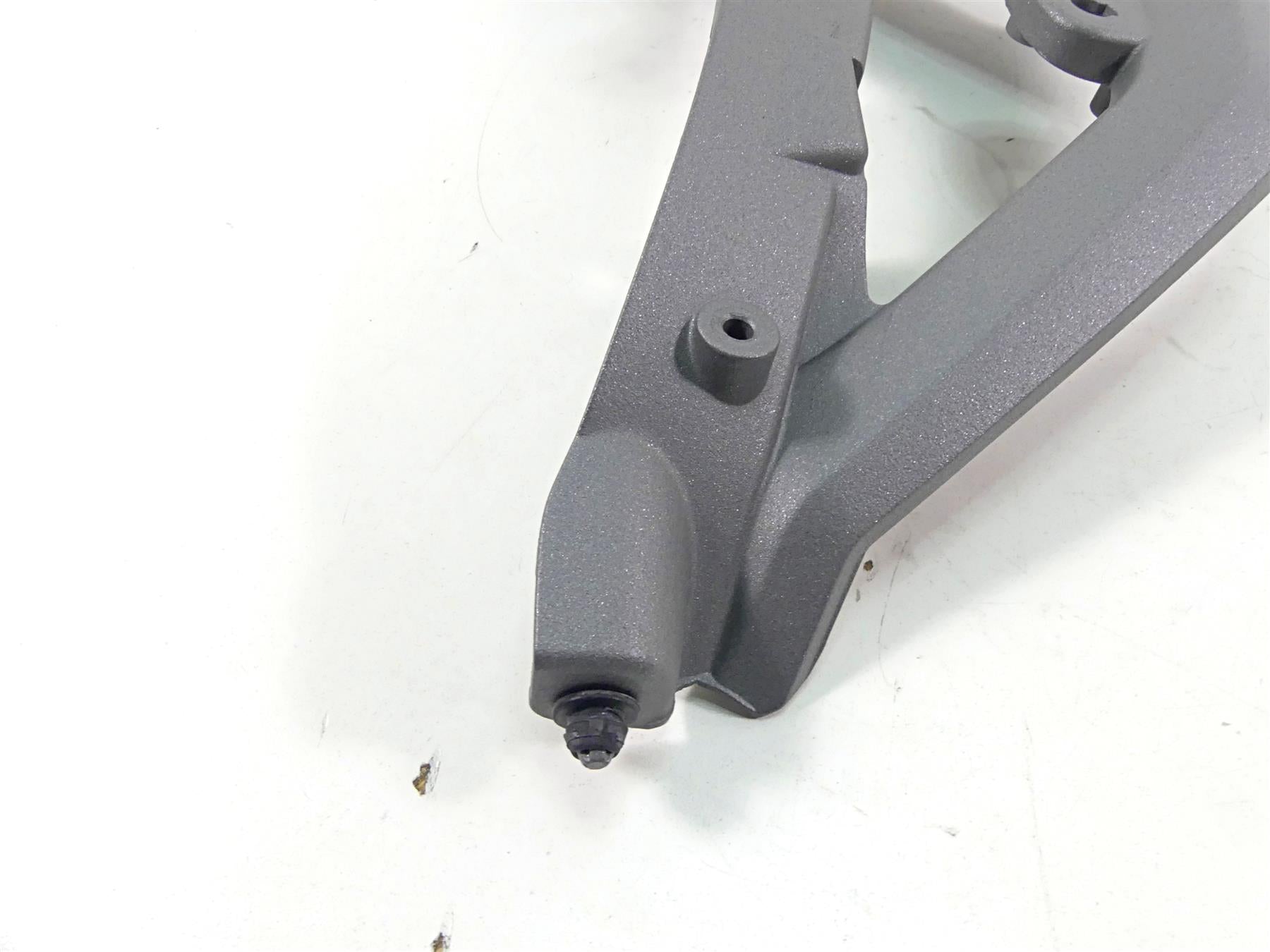 2014 BMW R1200GS K50 Front Right Panel Carrier Stay Bracket - Read 46638528674 {{ shop.shopifyCountryName }} - Mototech271