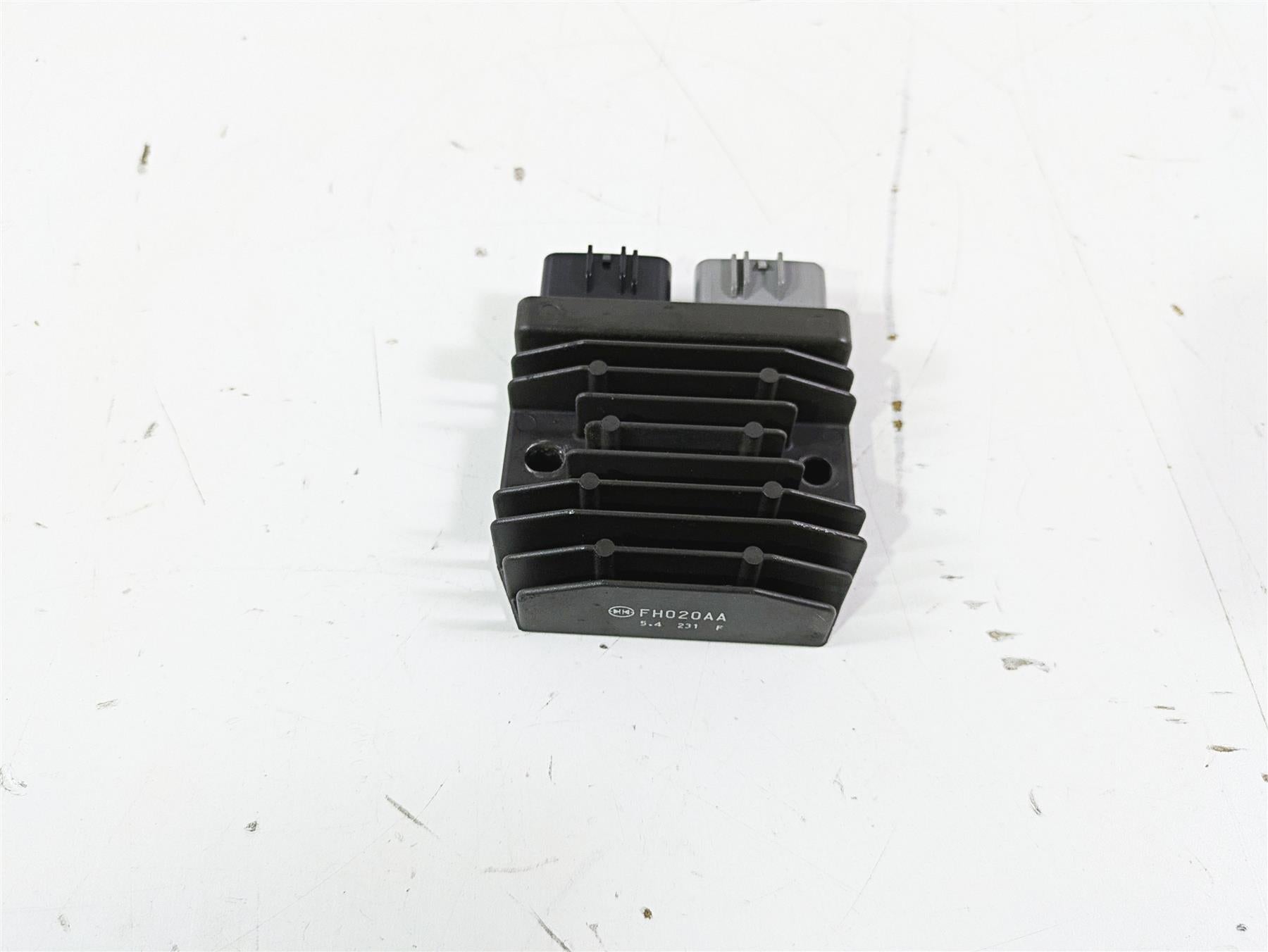 2016 BMW R1200GS GSW K50 Rectifier Voltage Regulator FH020AA 12318523367 {{ shop.shopifyCountryName }} - Mototech271