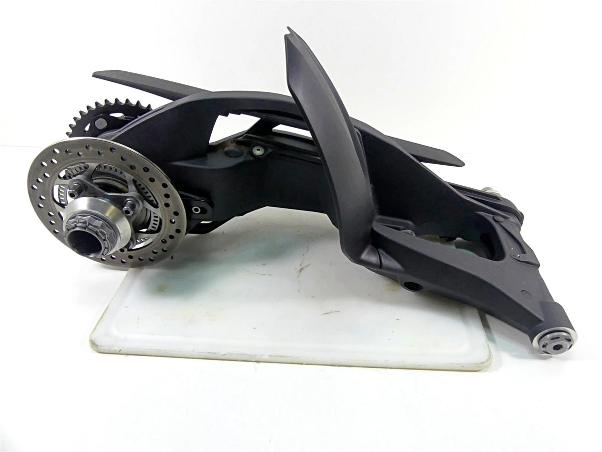 2022 Triumph Speed Triple 1200 RS Rear Swingarm Swing Arm & Axle T2050629 {{ shop.shopifyCountryName }} - Mototech271