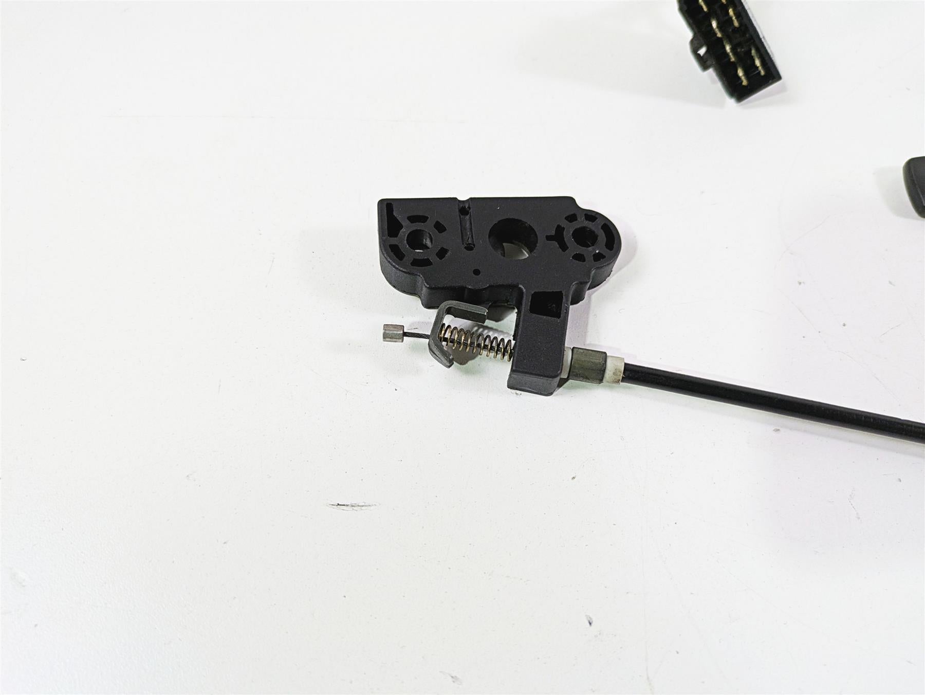 2006 Triumph Rocket 3 Ignition Switch Key Lock Tank Cap Set T2501074 T2502540 {{ shop.shopifyCountryName }} - Mototech271