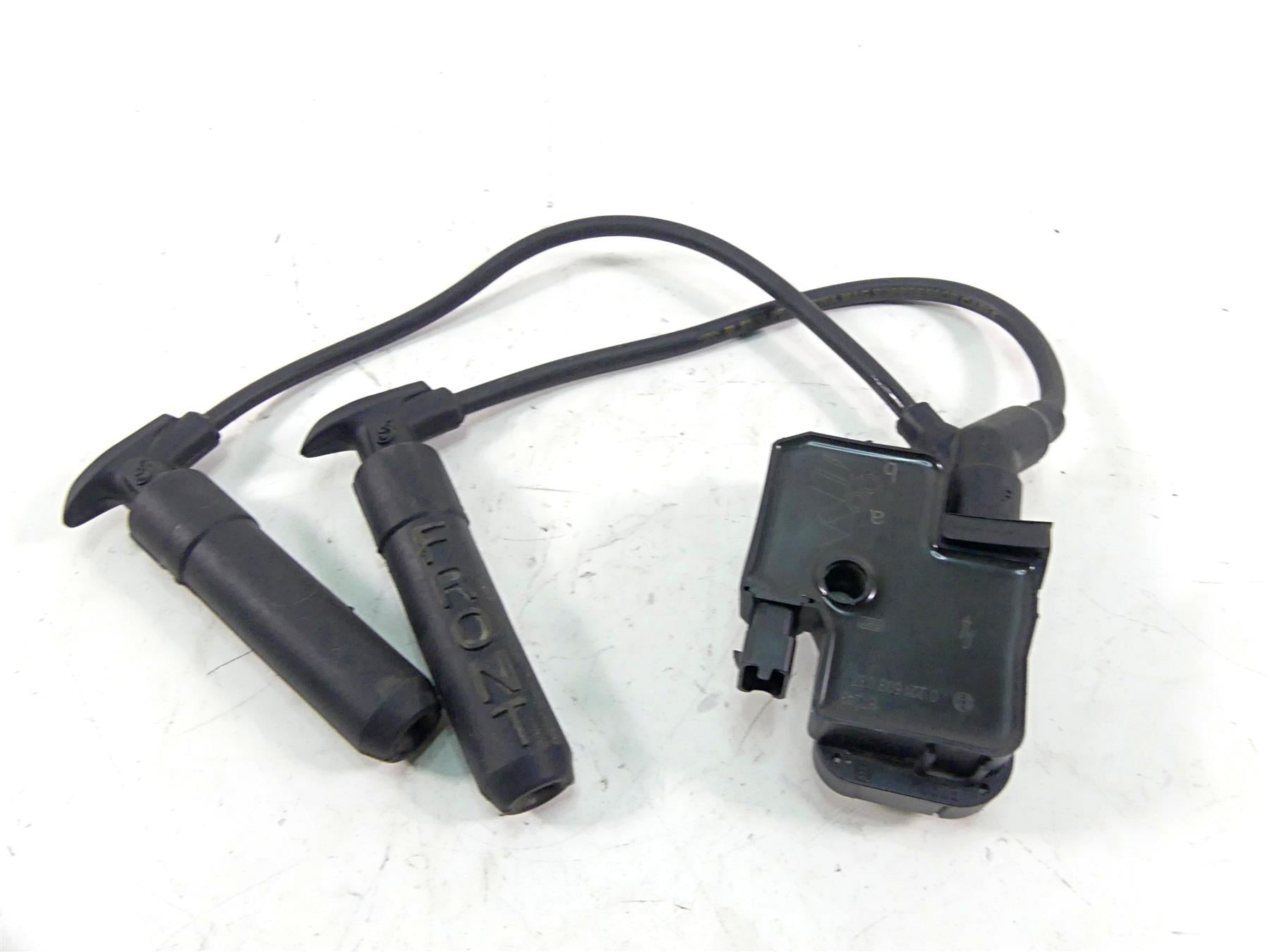 2019 Indian Chieftain Classic Ignition Coil Wires Plugs Set 4010425 2876049 {{ shop.shopifyCountryName }} - Mototech271