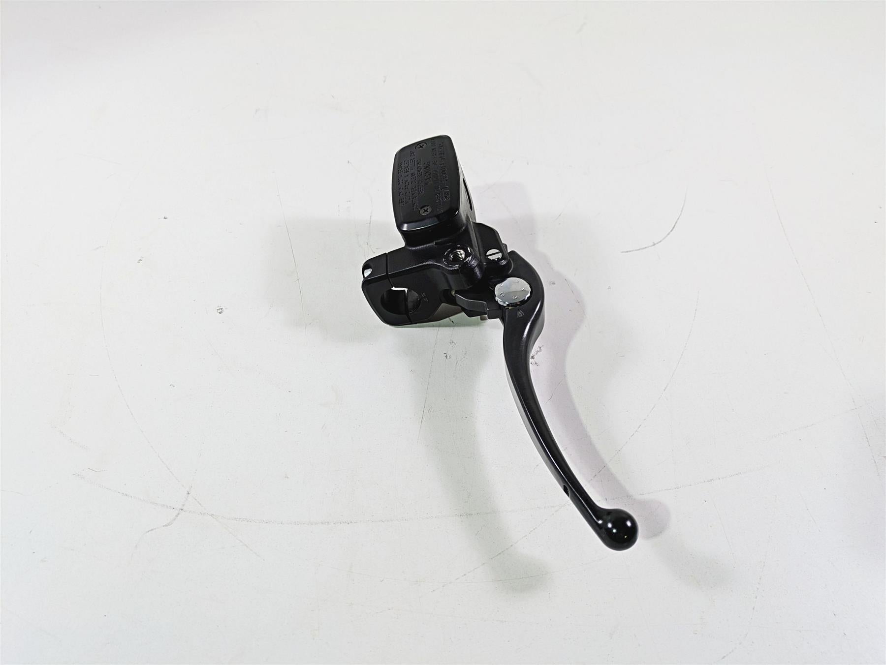 2016 Suzuki M109R VZR1800 Boulevard Front Brake Master Cylinder 5/8" 59600-10FD0 {{ shop.shopifyCountryName }} - Mototech271