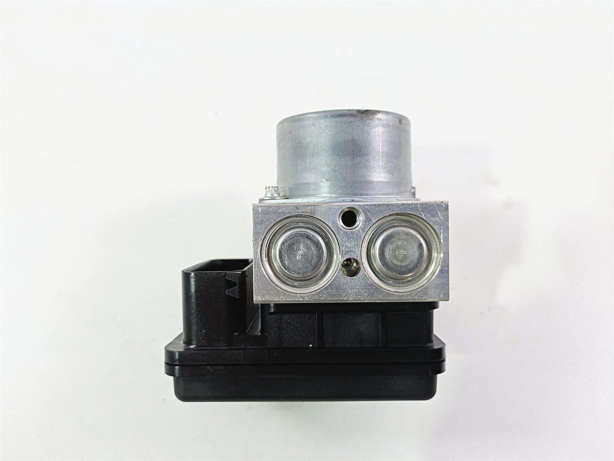 2022 Ducati Streetfighter V2 Abs Brake Pump Control Module 54240951B {{ shop.shopifyCountryName }} - Mototech271