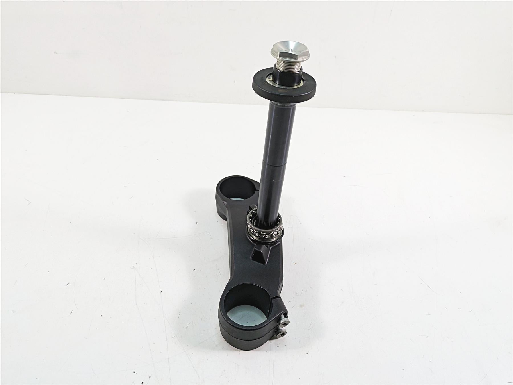 2018 KTM 1090 Adventure R Lower Triple Tree Steering Clamp 6040103203233S {{ shop.shopifyCountryName }} - Mototech271