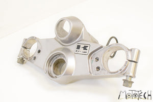 2005 Kawasaki ZZR1200 ZX1200 Ninja Upper Triple Tree Steering Clamp 44039-0007 | Mototech271