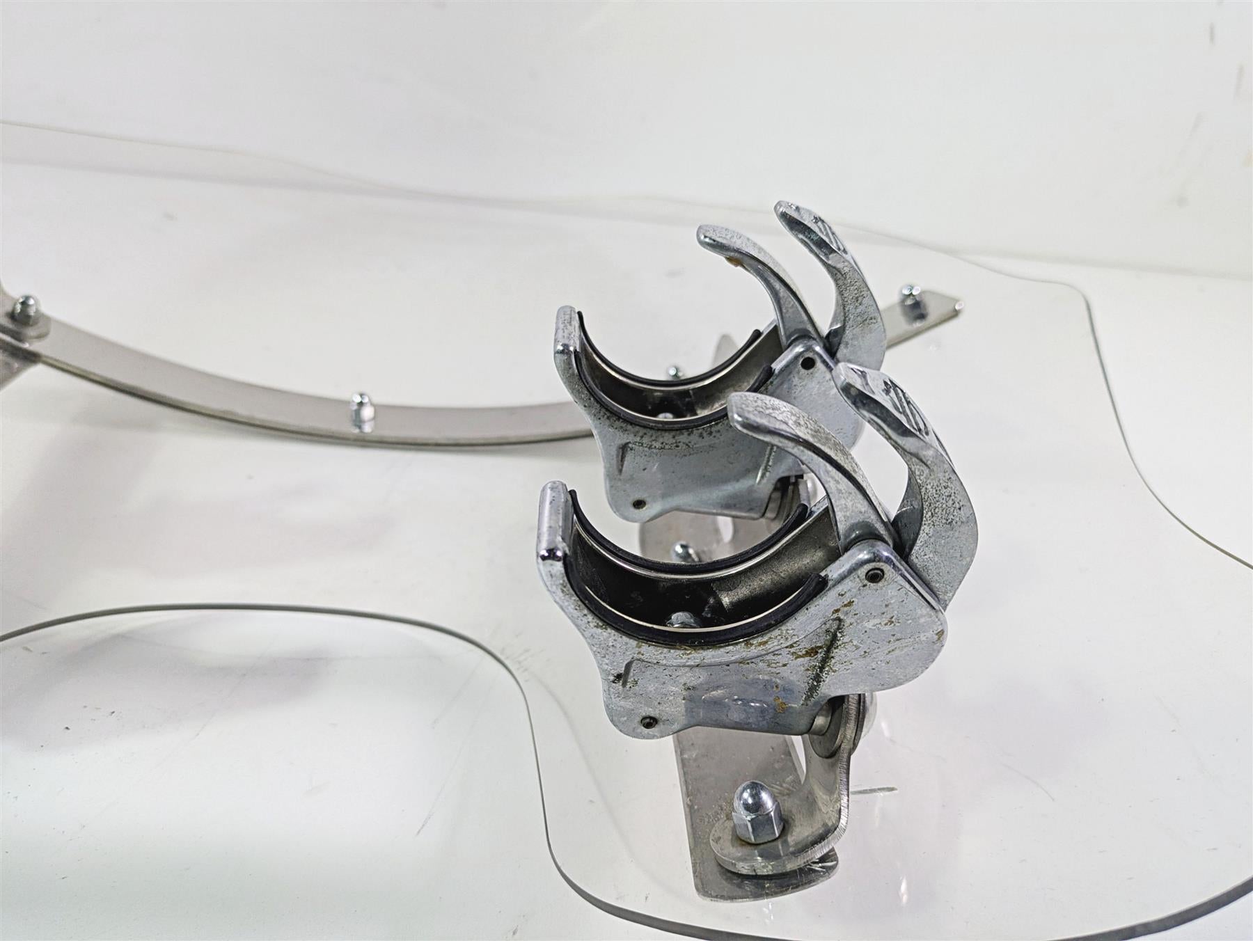2009 Harley FXDC Dyna Super Glide 27" Windshield & Quick Release Set 58570-96 {{ shop.shopifyCountryName }} - Mototech271