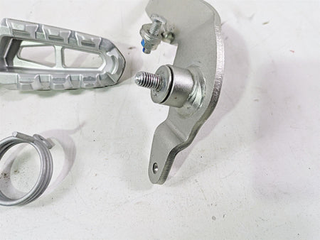 2022 Ducati Scrambler Desert Sled Right Foot Peg & Brake Pedal Set 82433651A {{ shop.shopifyCountryName }} - Mototech271