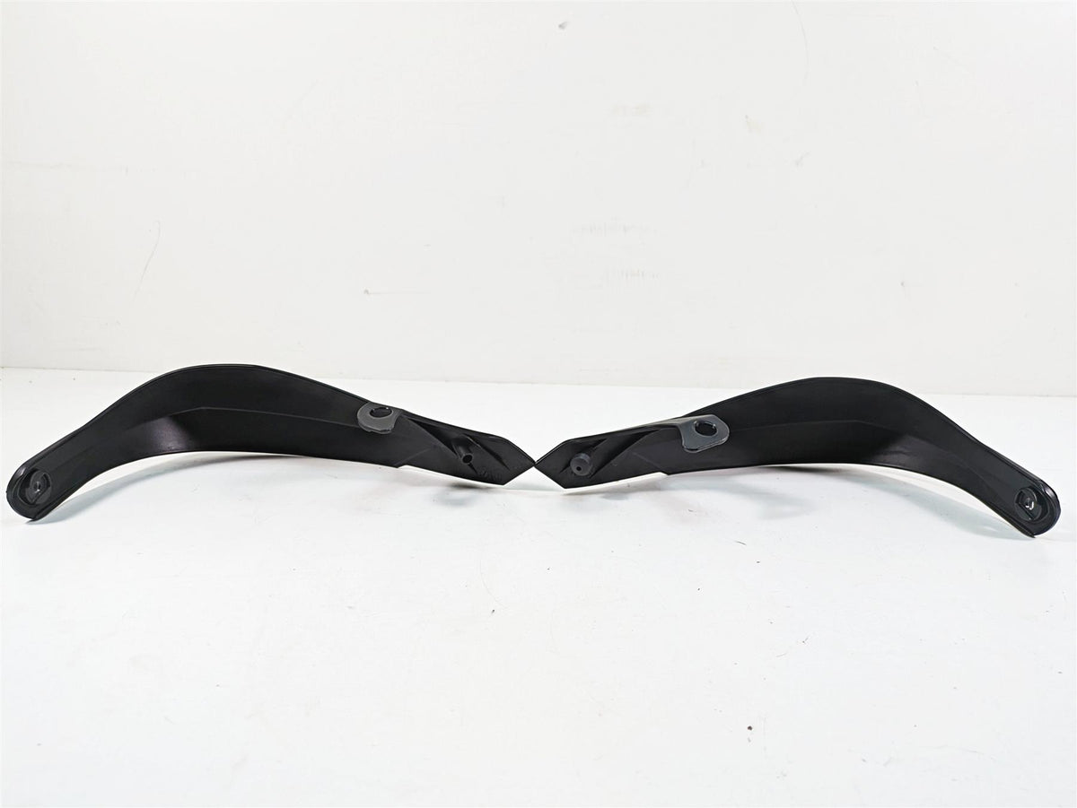 2020 Moto Guzzi V85 TT Adventure Hand Protection Guard Set 856855 2B005927 {{ shop.shopifyCountryName }} - Mototech271