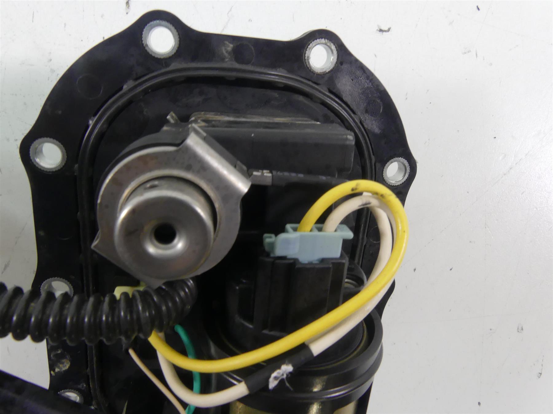 2018 Indian Scout Sixty Fuel Gas Petrol Pump - Tested 2521733 {{ shop.shopifyCountryName }} - Mototech271