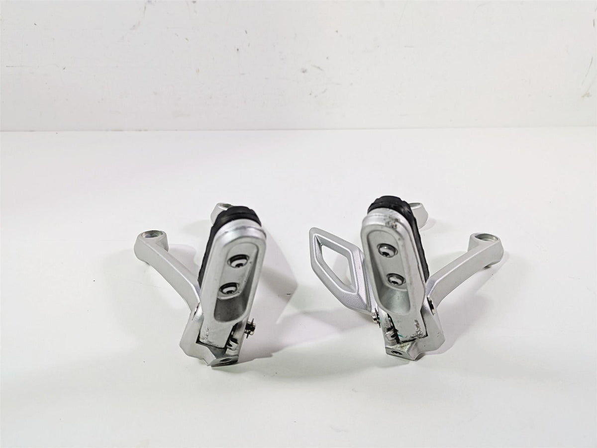 2024 Triumph Tiger 900 GT Rear Passenger Footpeg Rest Set T2082284 T2082359 {{ shop.shopifyCountryName }} - Mototech271