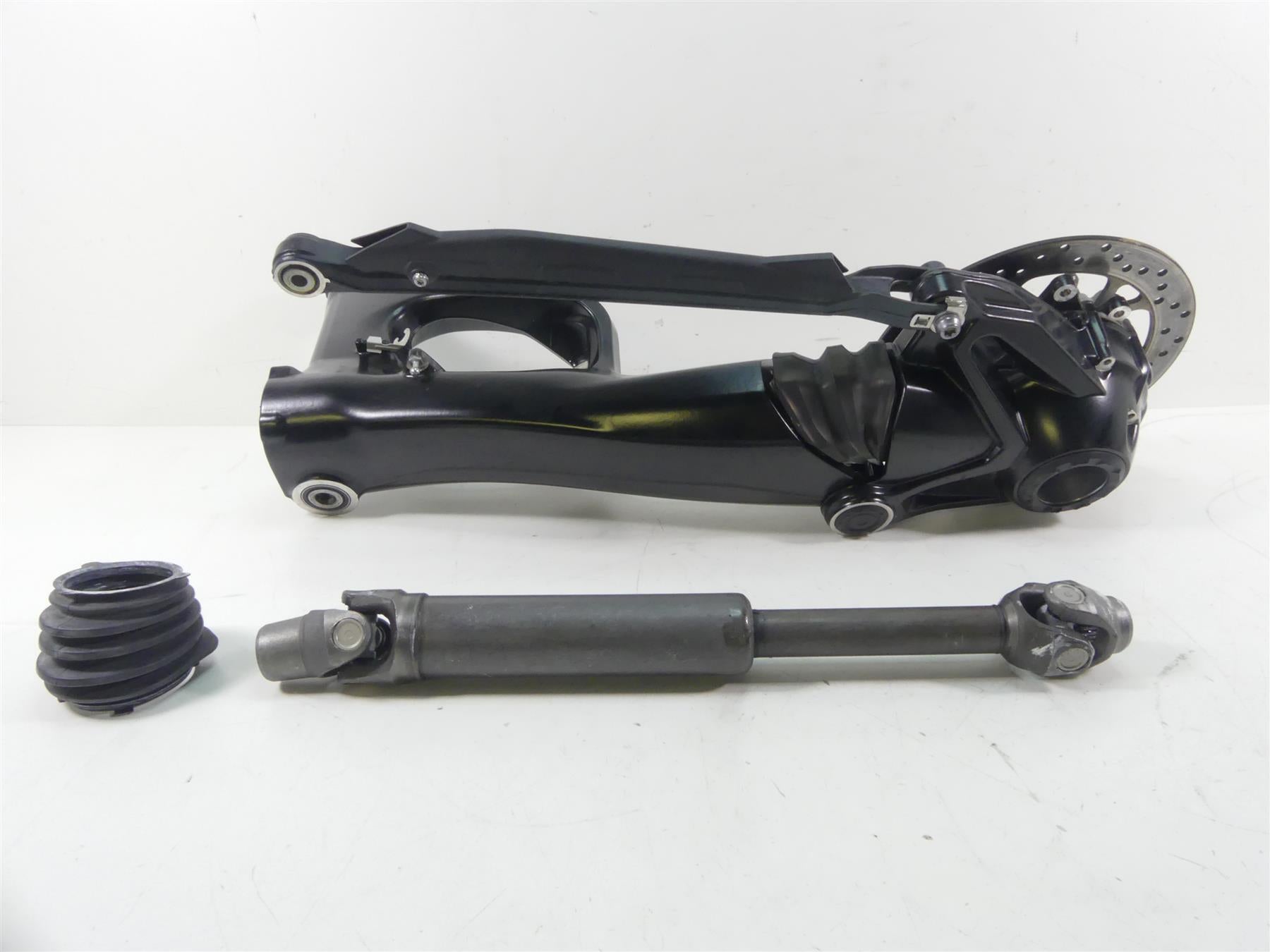 2016 BMW R1200RS K54  12K Differential Swingarm Driveshaft 31/11 33748546093 | Mototech271