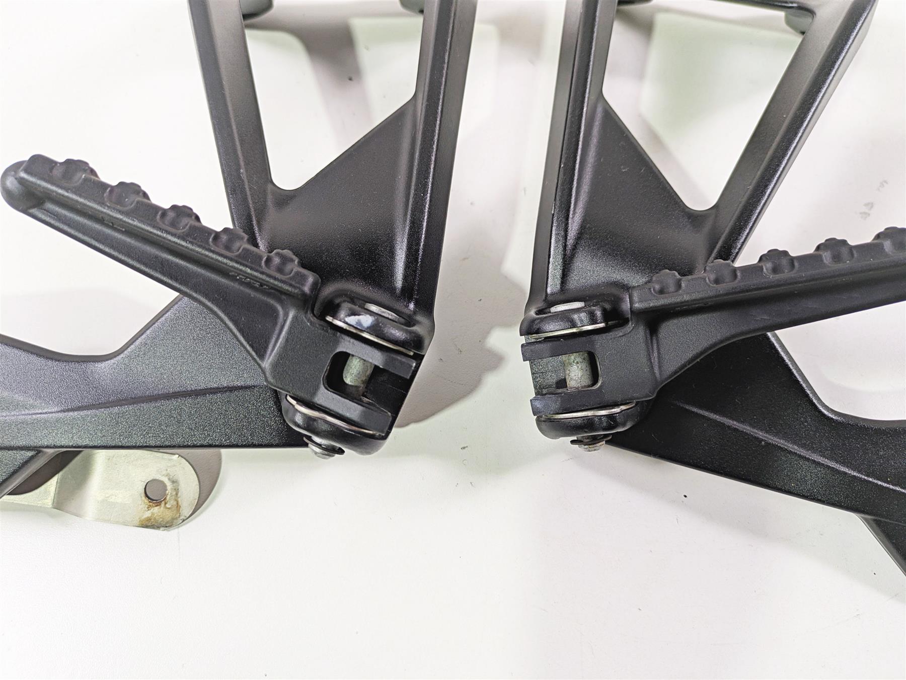 2017 KTM 1290 Super Duke GT Rear Passenger Footpeg 6140304800033S 6140304900033S {{ shop.shopifyCountryName }} - Mototech271