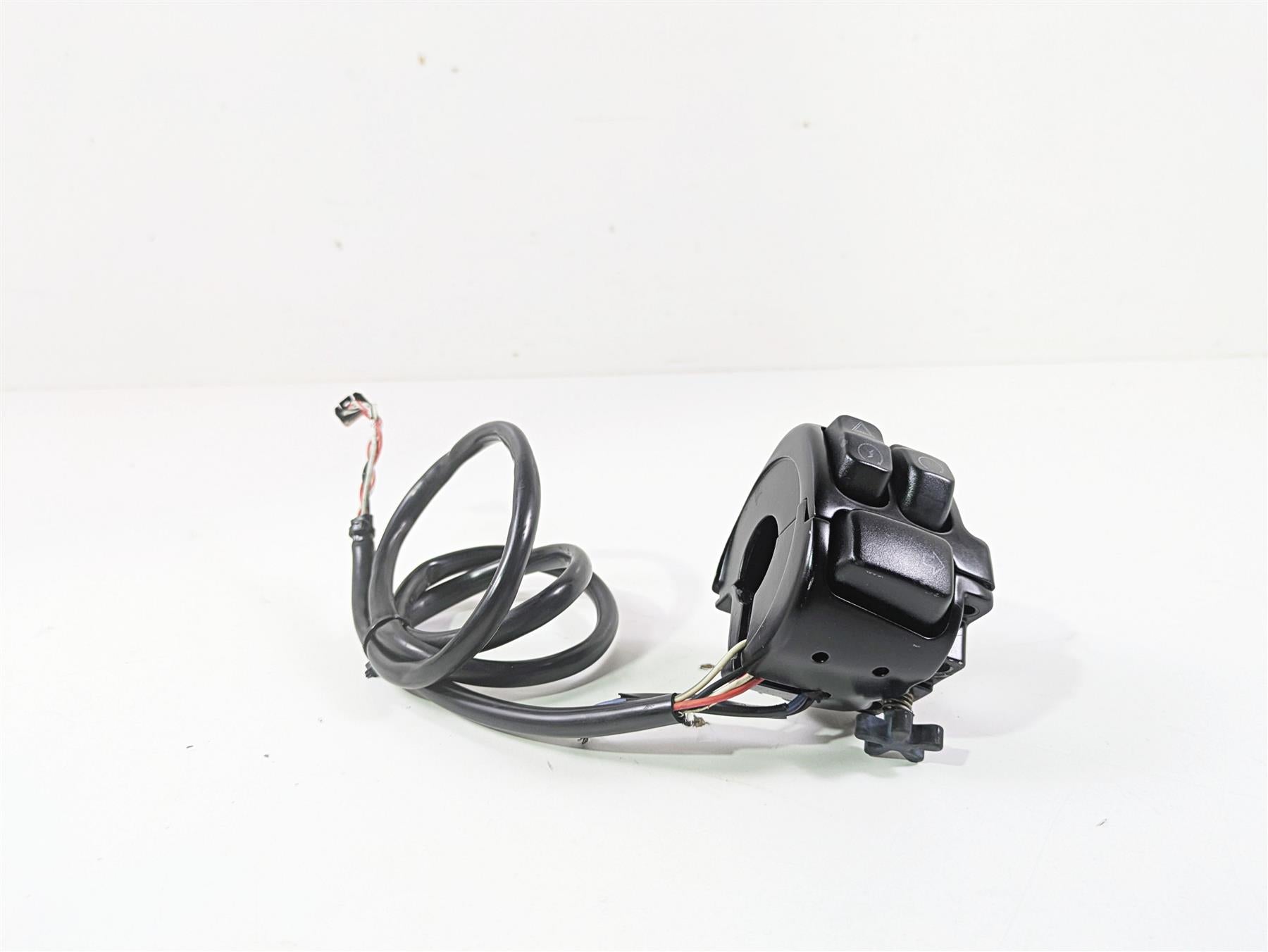 2016 Harley FXDF Dyna Fat Bob Right Start Stop Control Switch - Read 71500360 {{ shop.shopifyCountryName }} - Mototech271