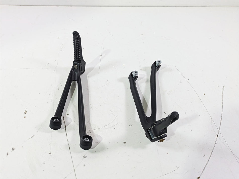 2017 BMW S1000RR K46 Rear Passenger Foot Peg Set 46718521680 46718521681 {{ shop.shopifyCountryName }} - Mototech271