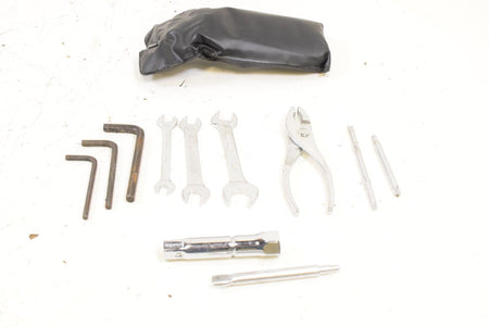 2000 Kawasaki VN1500 Vulcan Classic Tool Box Housing w Tools 32098-1109 {{ shop.shopifyCountryName }} - Mototech271