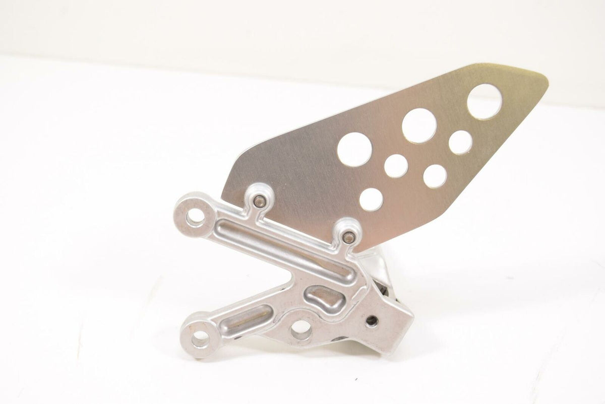 2008 Aprilia RSV2 RSV1000 R Front Right Rider Footpeg Set AP8154070 {{ shop.shopifyCountryName }} - Mototech271