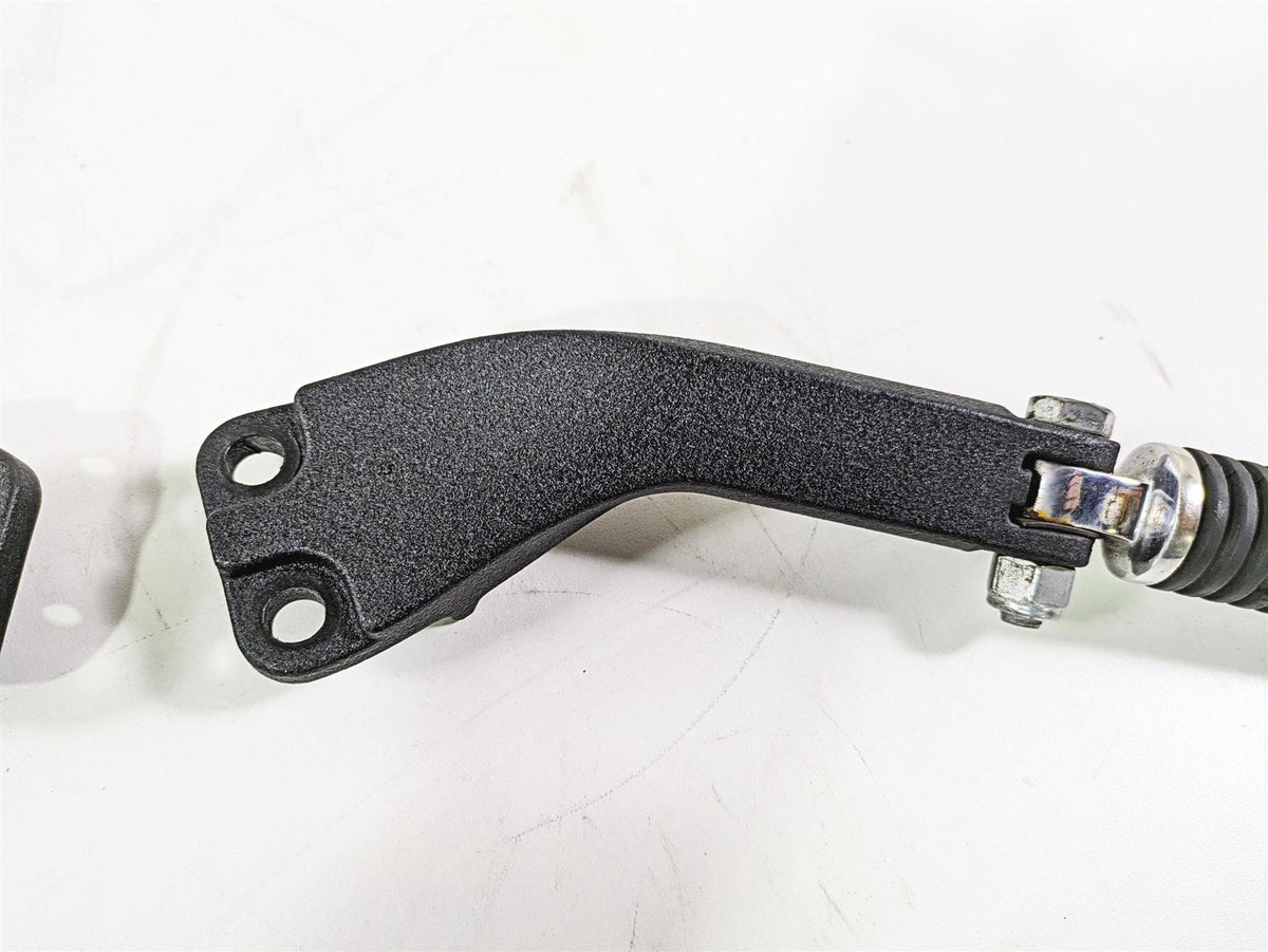 2017 Harley Dyna FXDB Street Bob Rear Passenger Footpeg & Mount Set 33032-99 {{ shop.shopifyCountryName }} - Mototech271