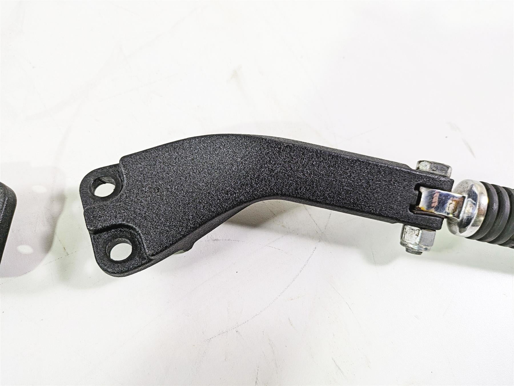 2017 Harley Dyna FXDB Street Bob Rear Passenger Footpeg & Mount Set 33032-99 {{ shop.shopifyCountryName }} - Mototech271