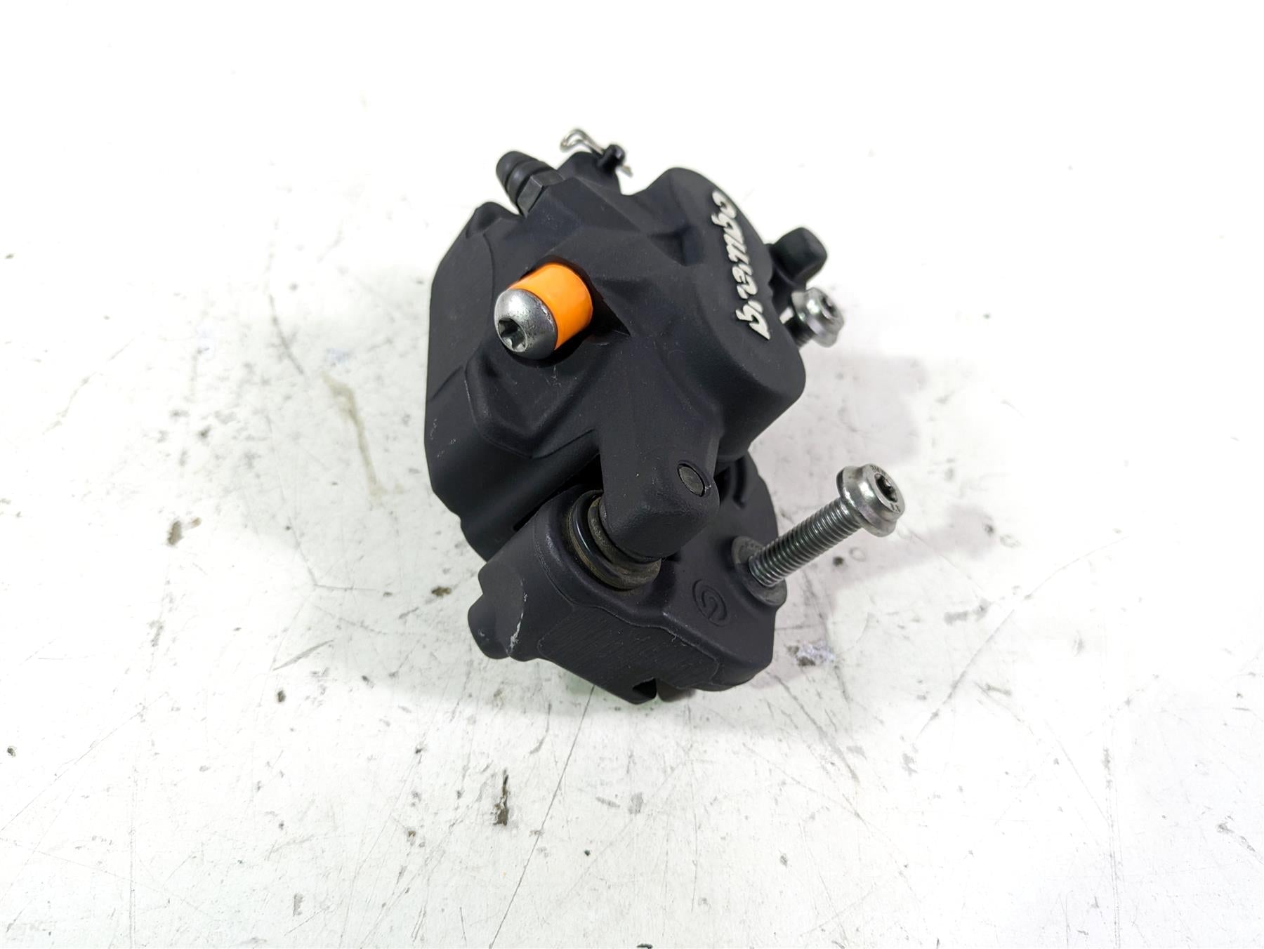 2022 BMW R1250 RT K052 Rear Brembo Brake Caliper + Bracket 34218535160 {{ shop.shopifyCountryName }} - Mototech271