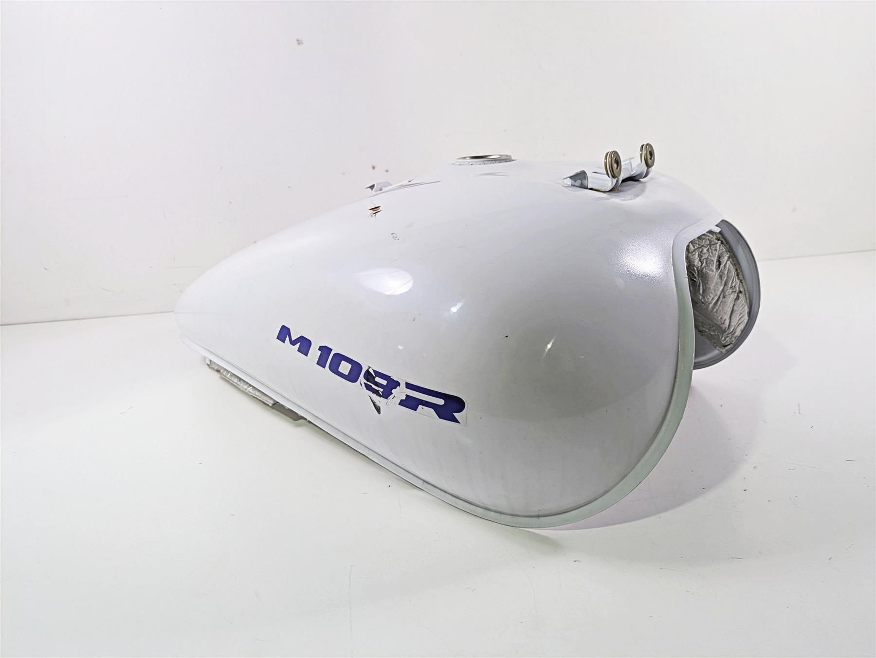 2019 Suzuki M109R VZR1800 Boulevard Fuel Gas Petrol Tank -Read 49100-48G80 {{ shop.shopifyCountryName }} - Mototech271