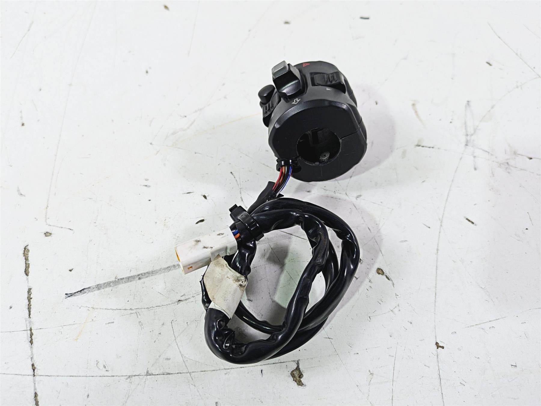 2015 Ducati Panigale 1299 S Left Hand Light Control Switch 65110132A {{ shop.shopifyCountryName }} - Mototech271