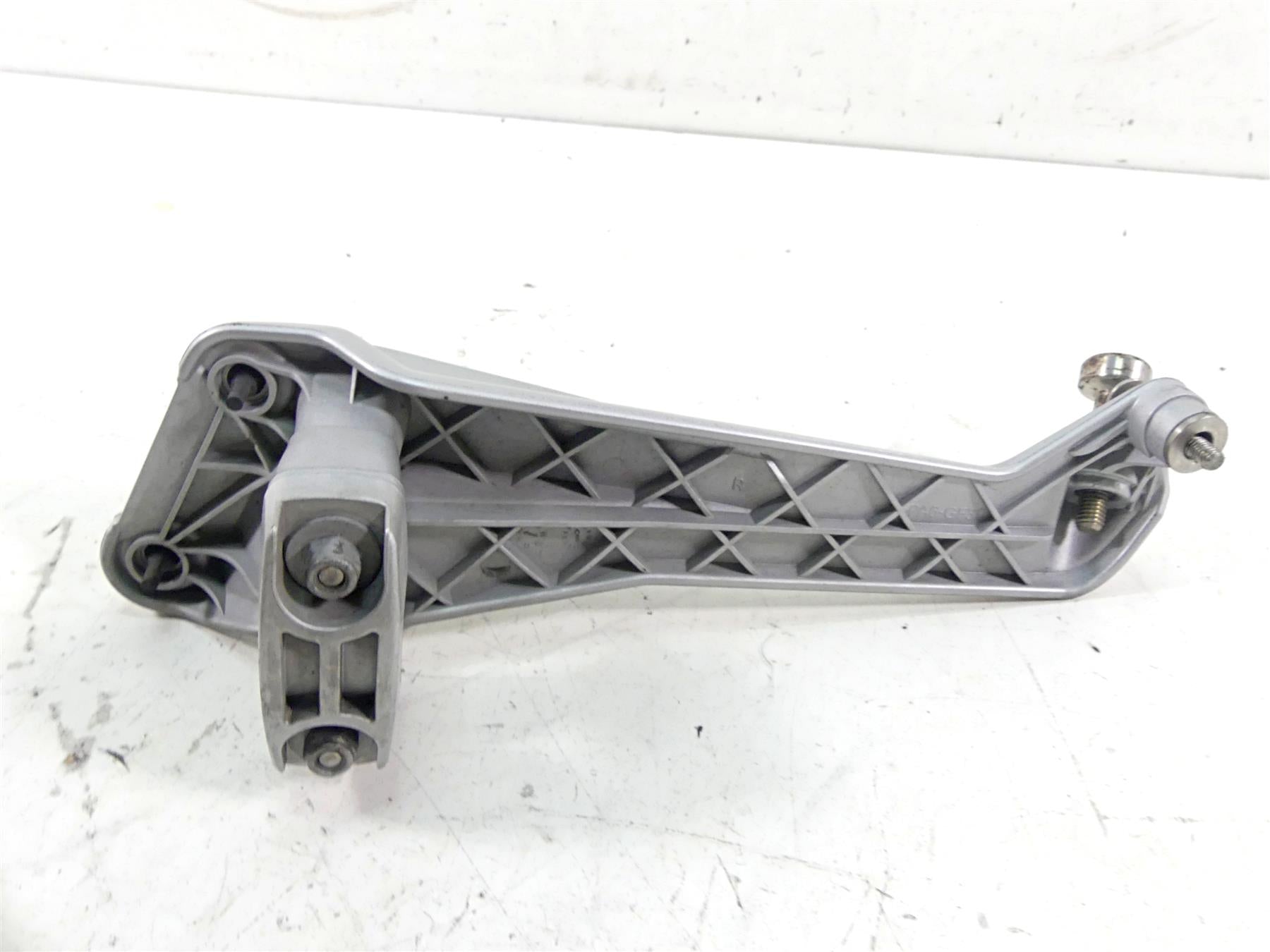 2009 BMW R1200 GS K25 Saddlebag Mount Case Holder Set 46547695986 {{ shop.shopifyCountryName }} - Mototech271
