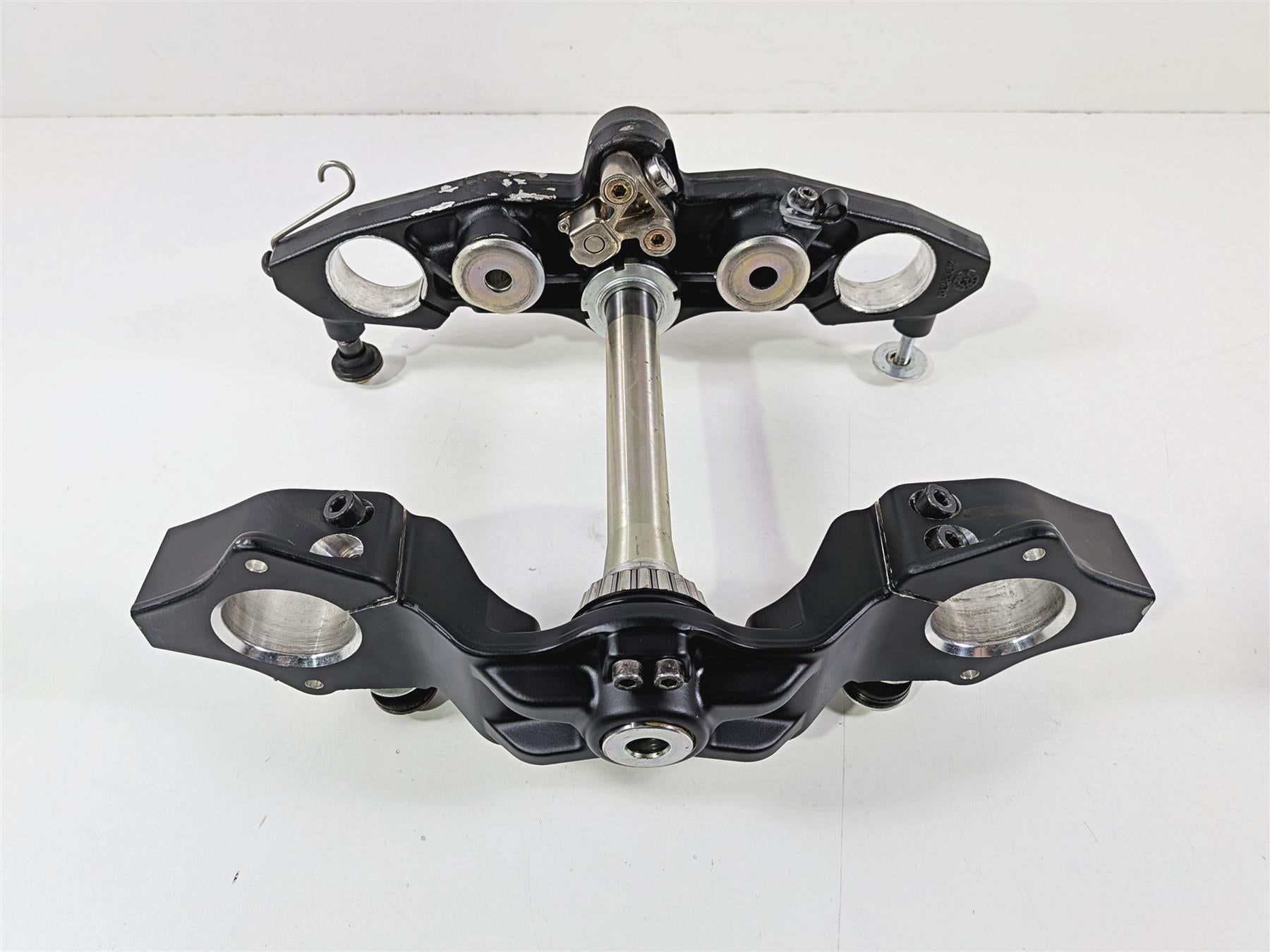 2015 Indian Chieftain Upper & Lower Triple Tree + Lock & Key Set - Read 1824619-Mototech271