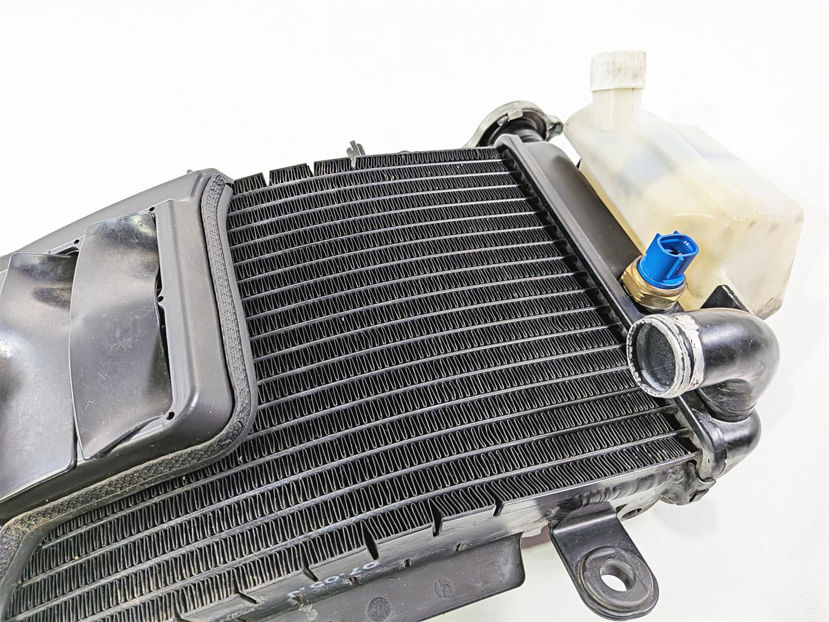 2005 KTM 950 LC8 Adventure Radiator Fan Reservoir Set 60035010000 60035010100 {{ shop.shopifyCountryName }} - Mototech271