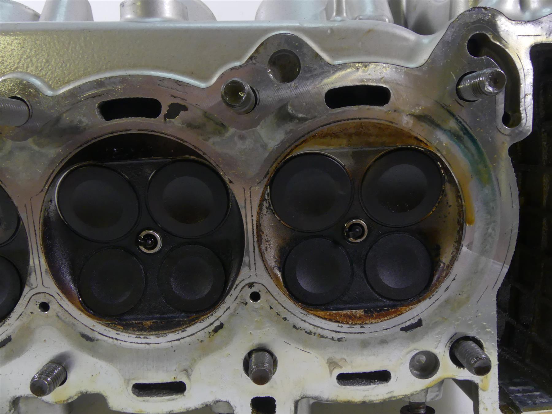 2015 BMW K1600GT K48 Engine Cylinderhead + Valve Cover - Read 11118546019 {{ shop.shopifyCountryName }} - Mototech271