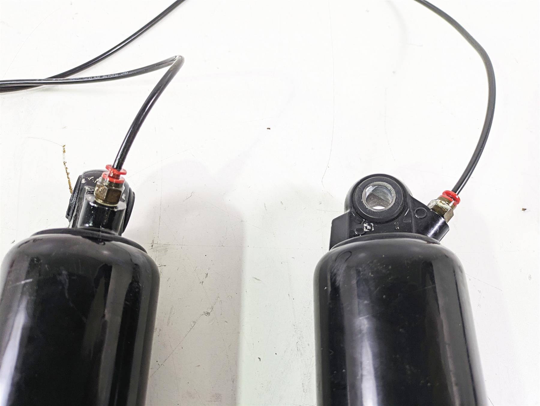 2003 Harley Touring FLHTCUI E-Glide 100th Rear Suspension Shocks -Read 54565-97B {{ shop.shopifyCountryName }} - Mototech271