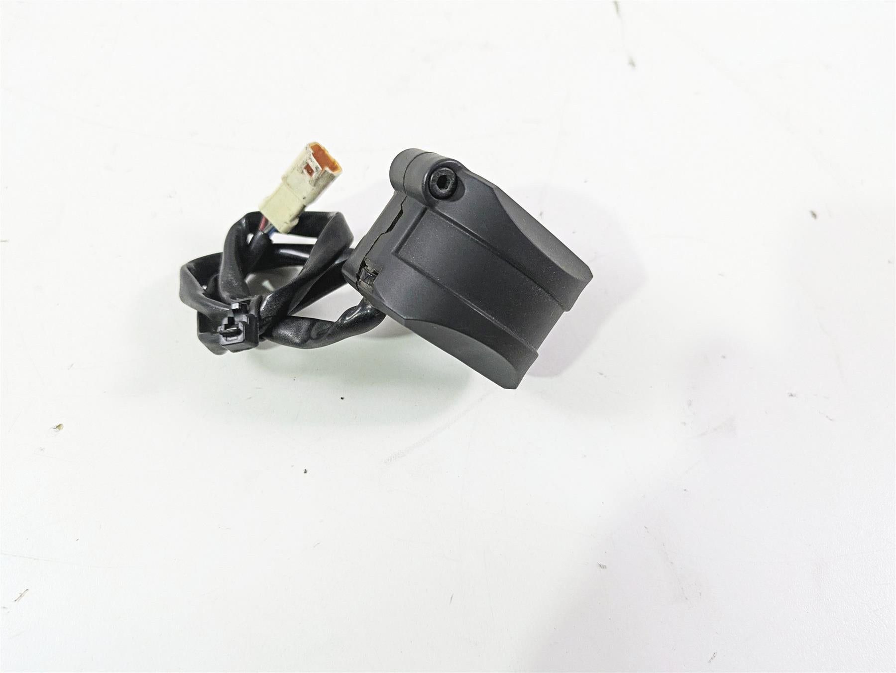 2012 Ducati Streetfighter 848 Right Hand Start Kill Control Switch 65010092I {{ shop.shopifyCountryName }} - Mototech271