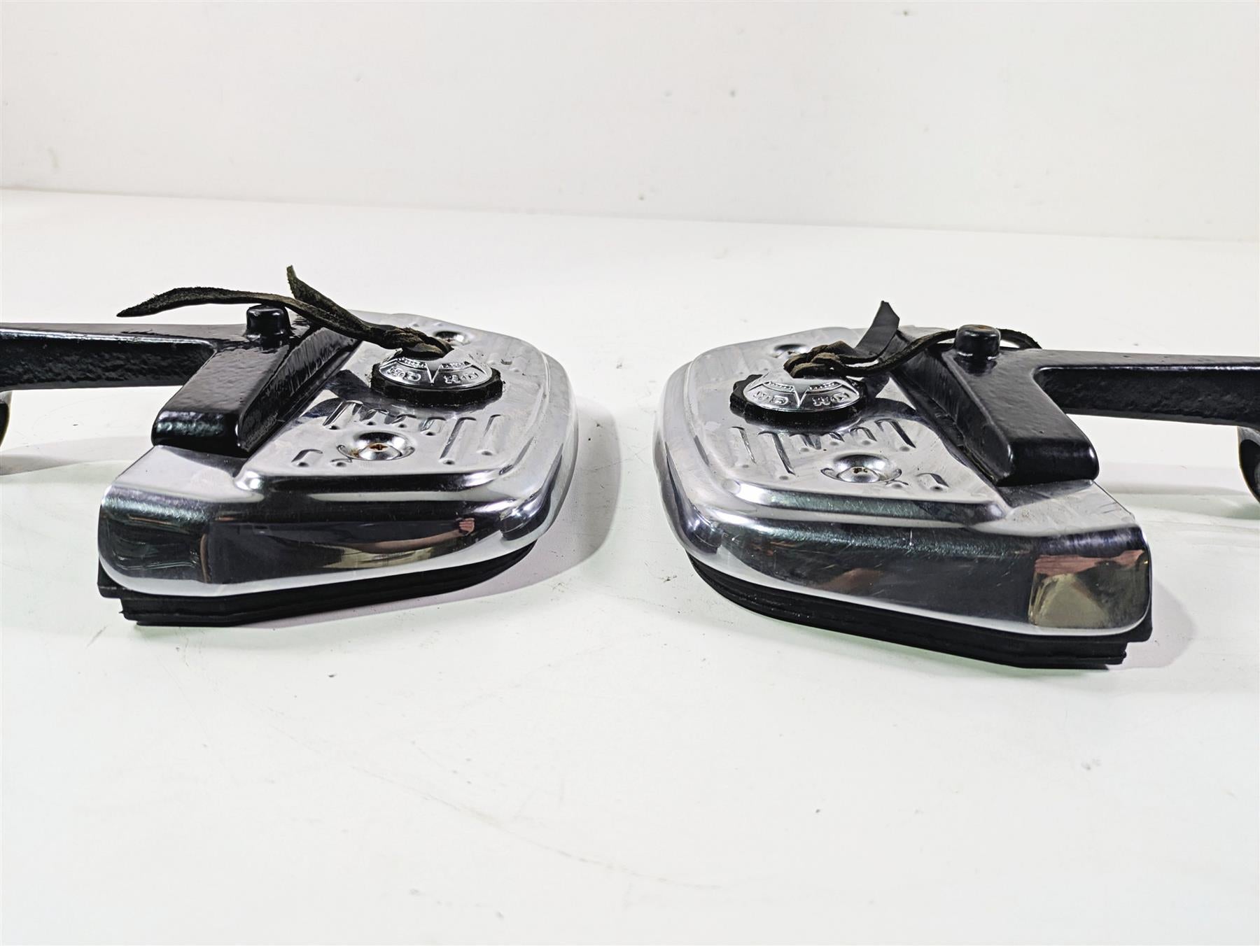 1999 Harley Touring FLHTCUI E-Glide Rear Passenger Floor Board Set 52719-93B {{ shop.shopifyCountryName }} - Mototech271
