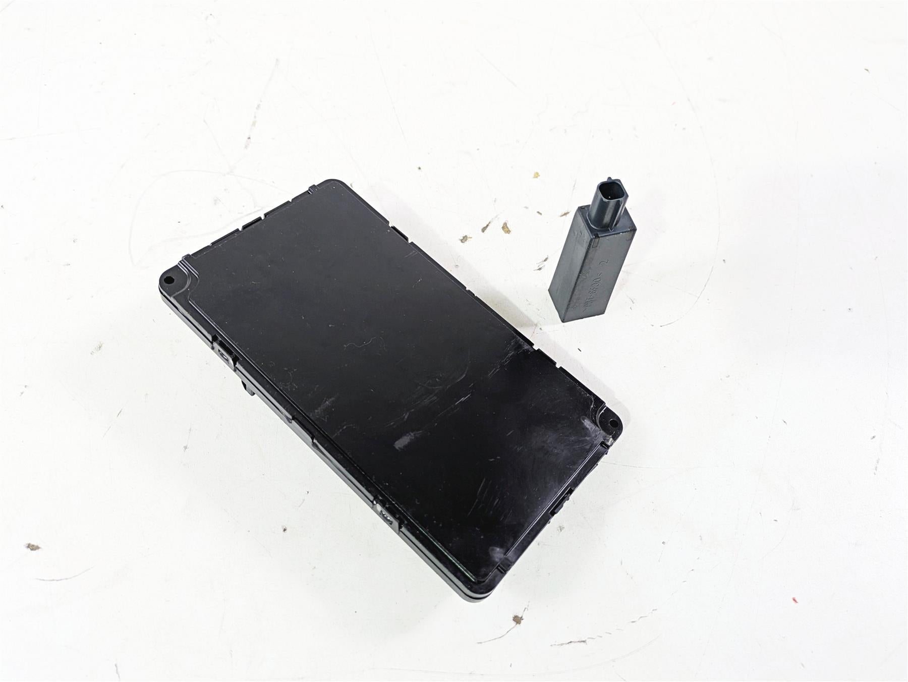 2015 Harley FXDL Dyna Low Rider Bcm Body Control Module X-Axis 69994-12B {{ shop.shopifyCountryName }} - Mototech271