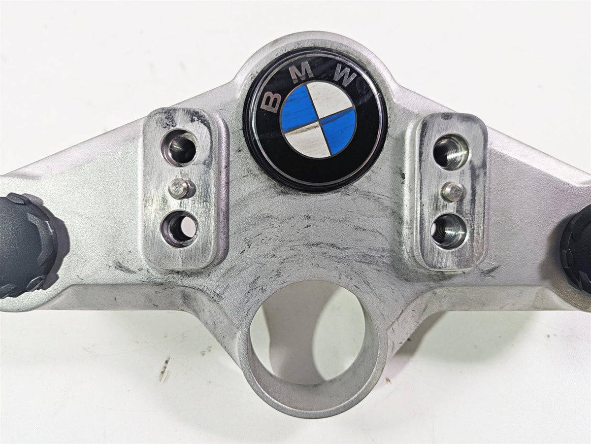 2010 BMW R1200GS K25 Upper Triple Tree Steering Clamp 31427718170 {{ shop.shopifyCountryName }} - Mototech271