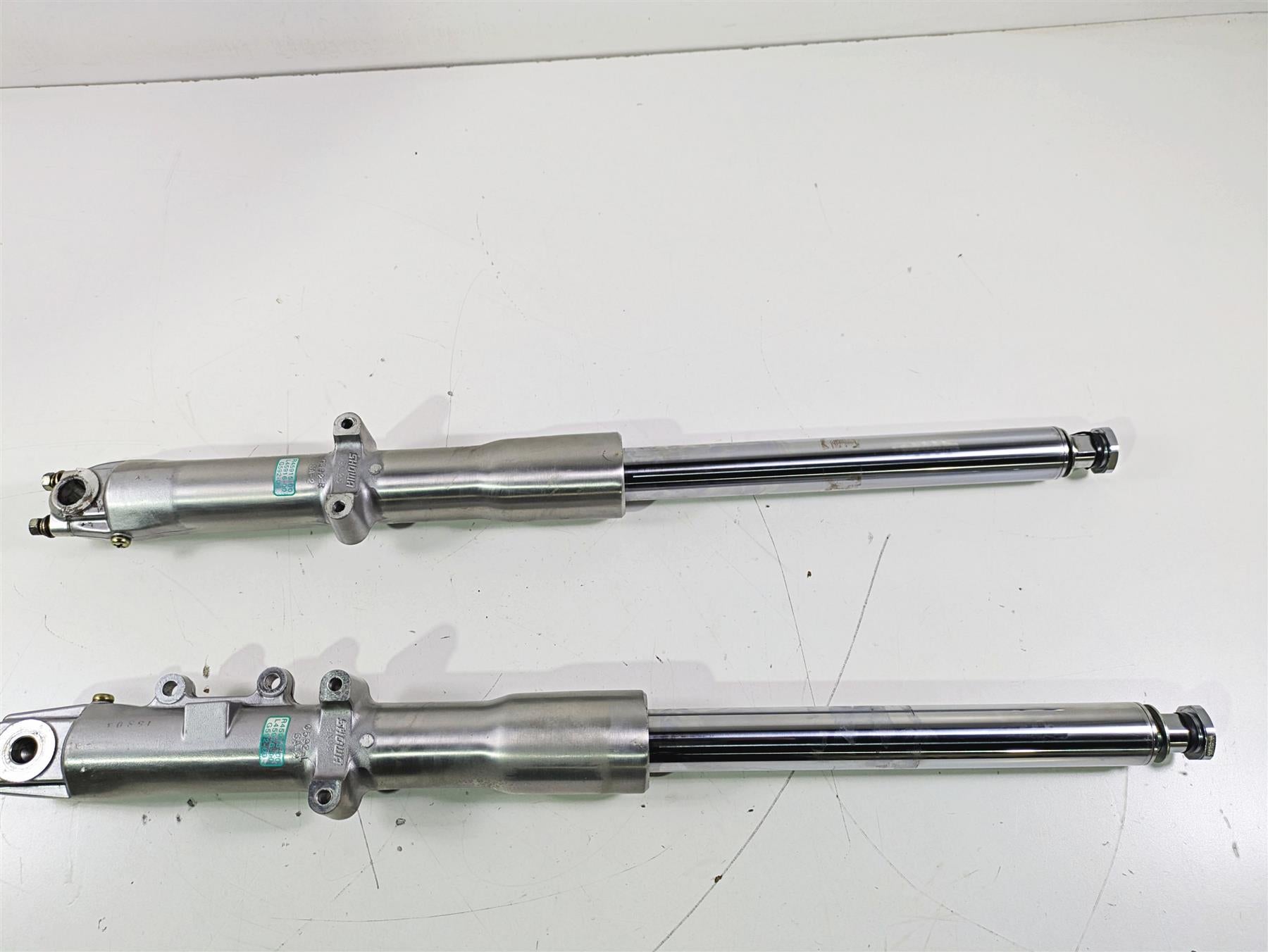 2004 Harley Softail FLSTF Fat Boy Showa Front Fork Leg Set 45915-00 45916-00 {{ shop.shopifyCountryName }} - Mototech271