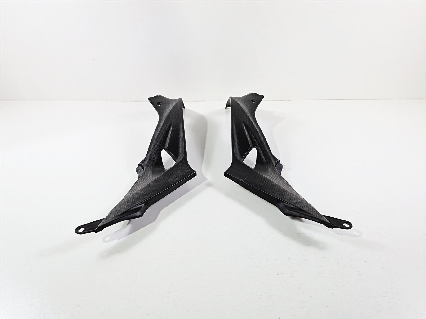 2017 BMW S1000RR K46 Left Right Under Tank Side Cover Fairing 46638551925 {{ shop.shopifyCountryName }} - Mototech271