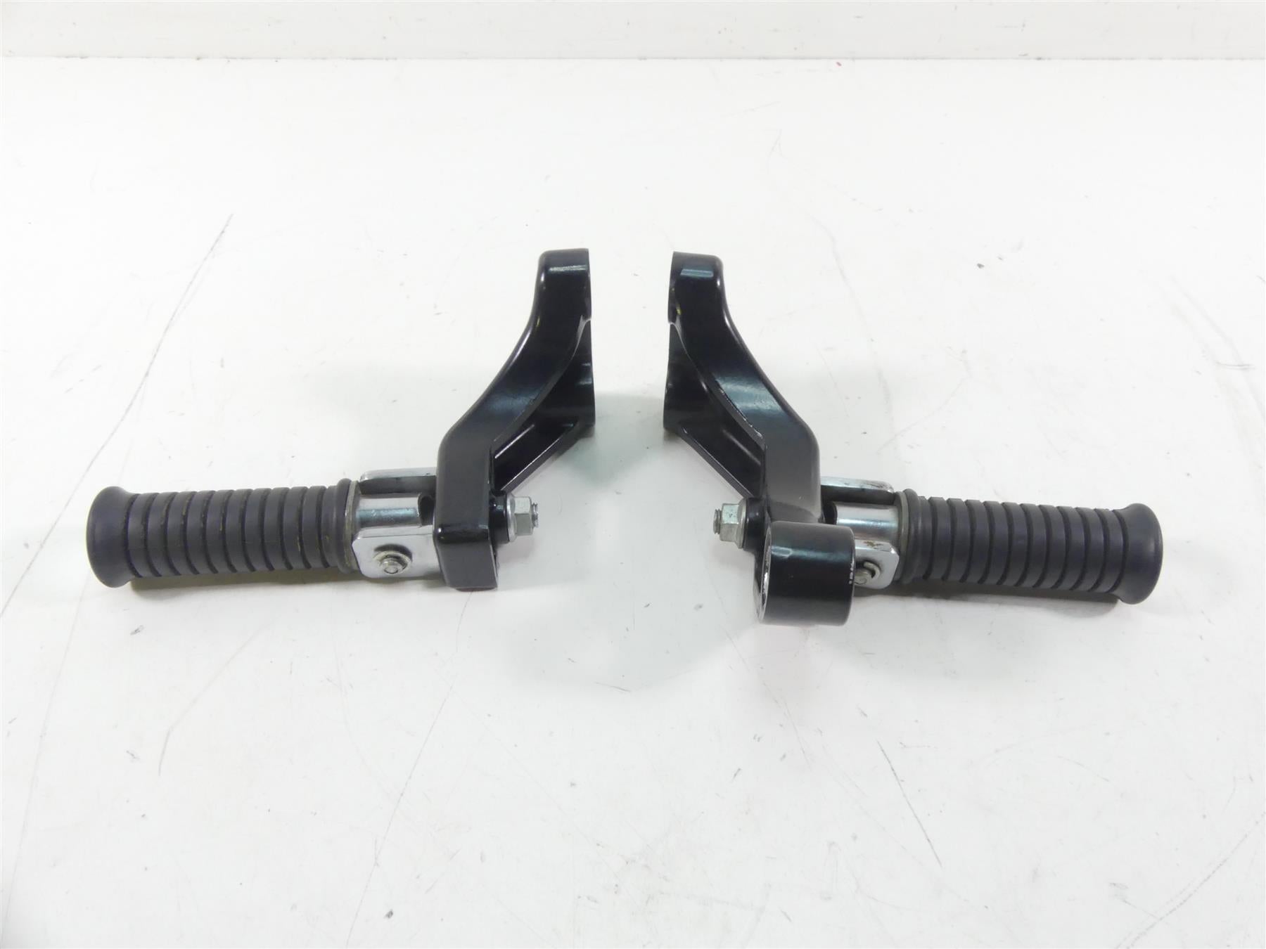 2004 Kawasaki VN1600 Meanstreak Rear Passenger Foot Peg Footpeg Set 35011-1922 {{ shop.shopifyCountryName }} - Mototech271