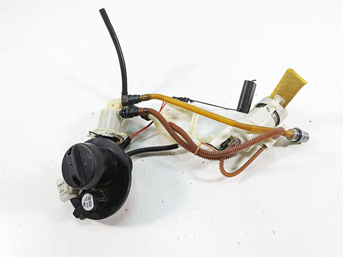 2010 Harley Touring FLHTCU Electra Glide Fuel Gas Petrol Pump - Tested 75069-08A {{ shop.shopifyCountryName }} - Mototech271