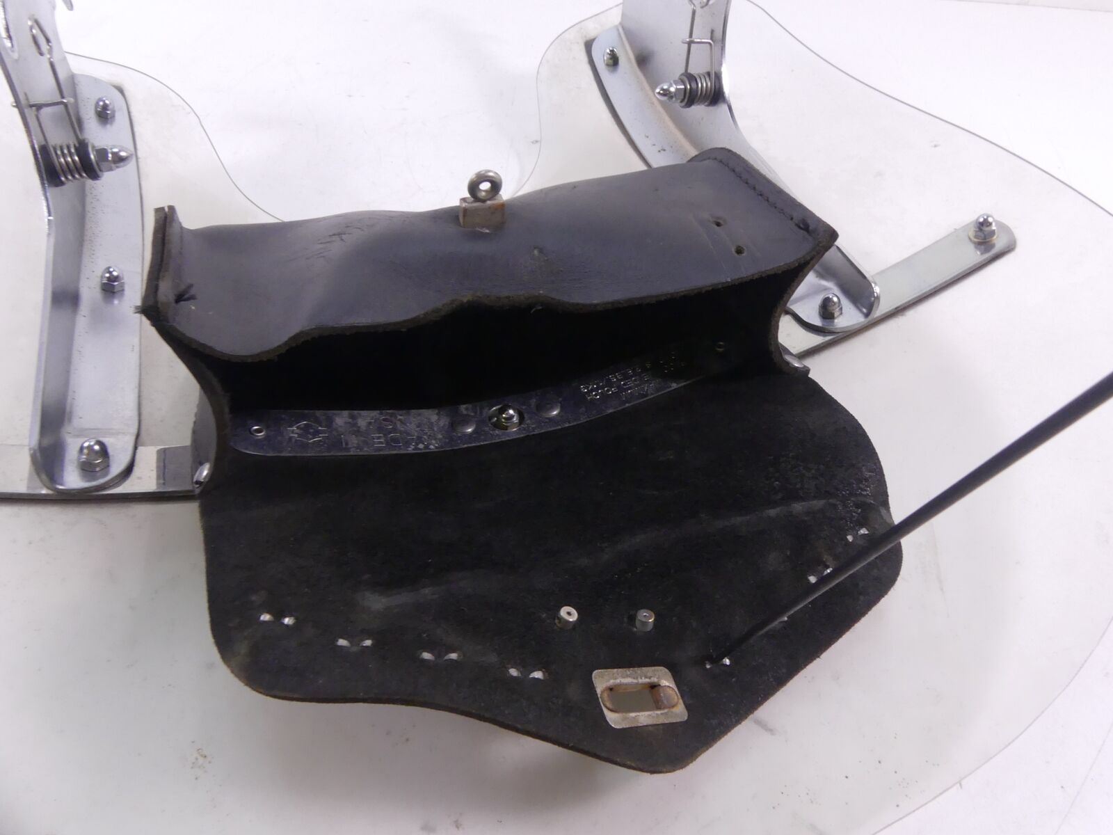 2002 Harley FLSTCI Softail Heritage Windshield Wind Shield Screen -Read 57400112 {{ shop.shopifyCountryName }} - Mototech271